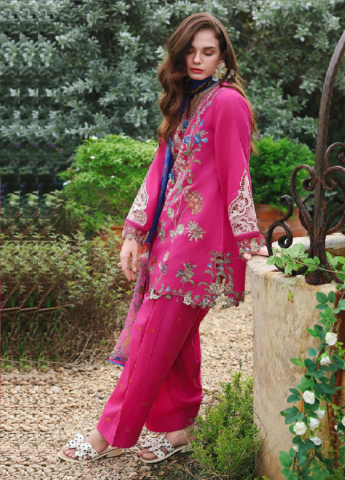 Hemline The Secret Garden By Mushq Embroidered Lawn 3 Piece Unstitched Suit MQ26HLTSGV3 D-07 BLOOMVEIL Hemline The Secret Garden By Mushq Embroidered Lawn 3 Piece Unstitched Suit MQ26HLTSGV3 D-07 BLOOMVEIL
