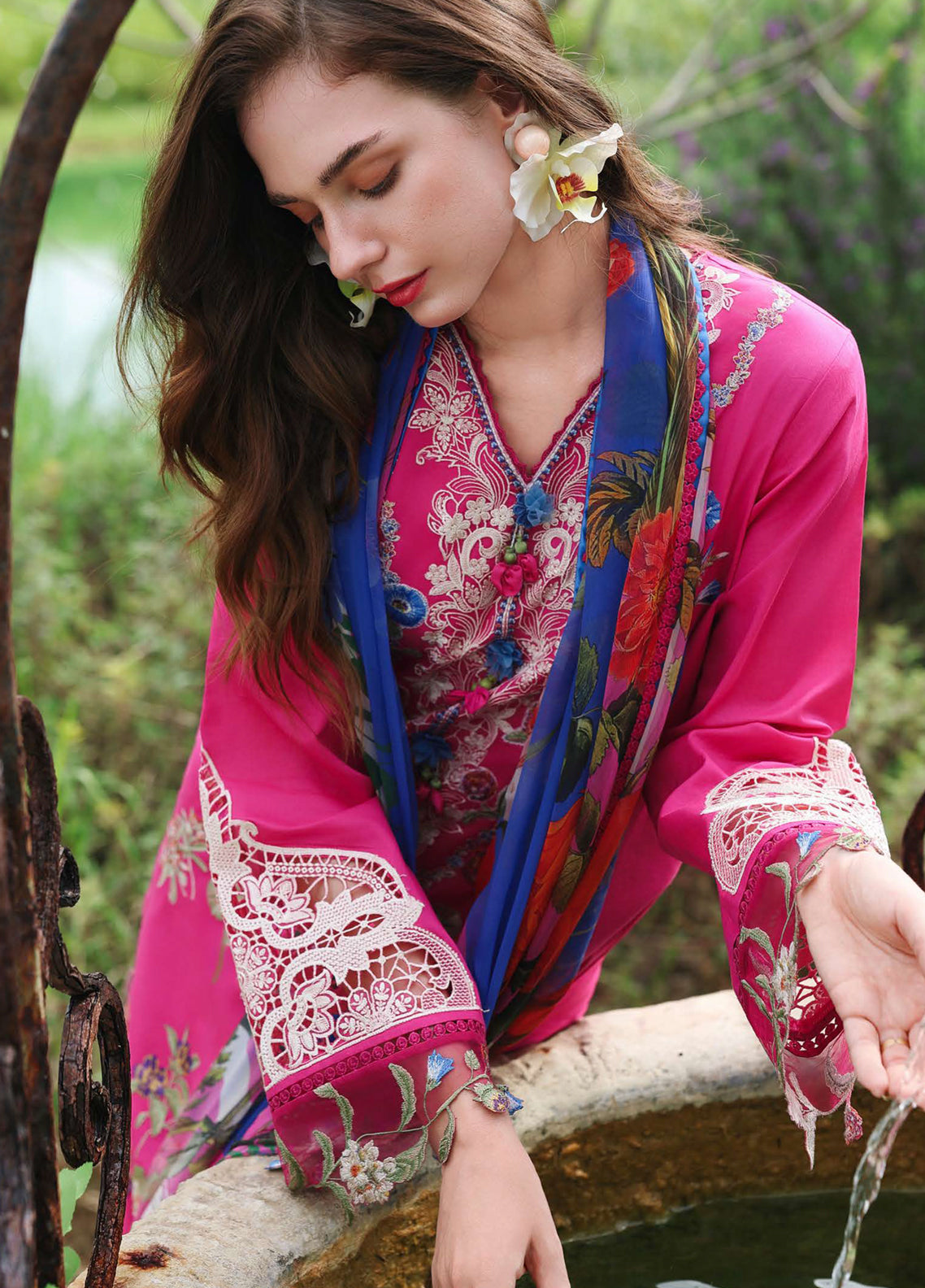Hemline The Secret Garden By Mushq Embroidered Lawn 3 Piece Unstitched Suit MQ26HLTSGV3 D-07 BLOOMVEIL Hemline The Secret Garden By Mushq Embroidered Lawn 3 Piece Unstitched Suit MQ26HLTSGV3 D-07 BLOOMVEIL