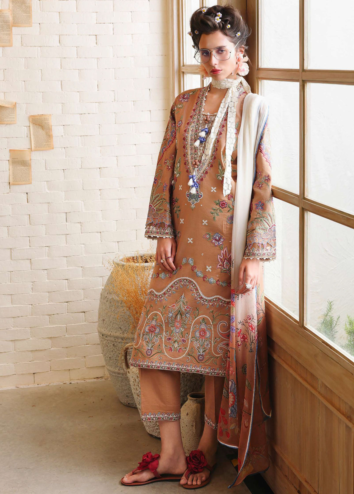 Hemline The Secret Garden By Mushq Embroidered Lawn 3 Piece Unstitched Suit MQ26HLTSGV3 D-08 WILD BLOOM Hemline The Secret Garden By Mushq Embroidered Lawn 3 Piece Unstitched Suit MQ26HLTSGV3 D-08 WILD BLOOM
