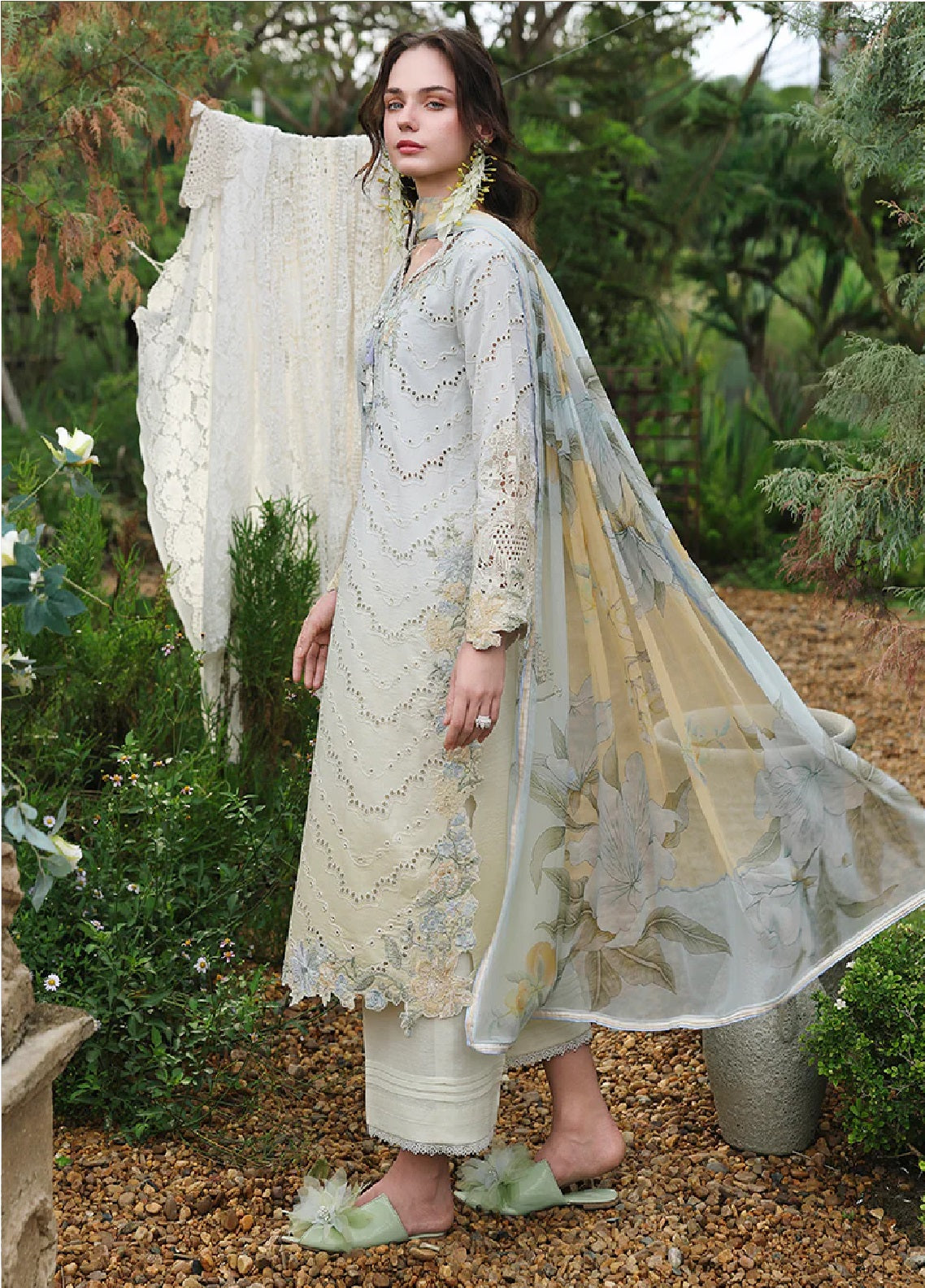 Hemline The Secret Garden By Mushq Embroidered Lawn 3 Piece Unstitched Suit MQ26HLTSGV3 D-11 IVORY BOTANICA Hemline The Secret Garden By Mushq Embroidered Lawn 3 Piece Unstitched Suit MQ26HLTSGV3 D-11 IVORY BOTANICA