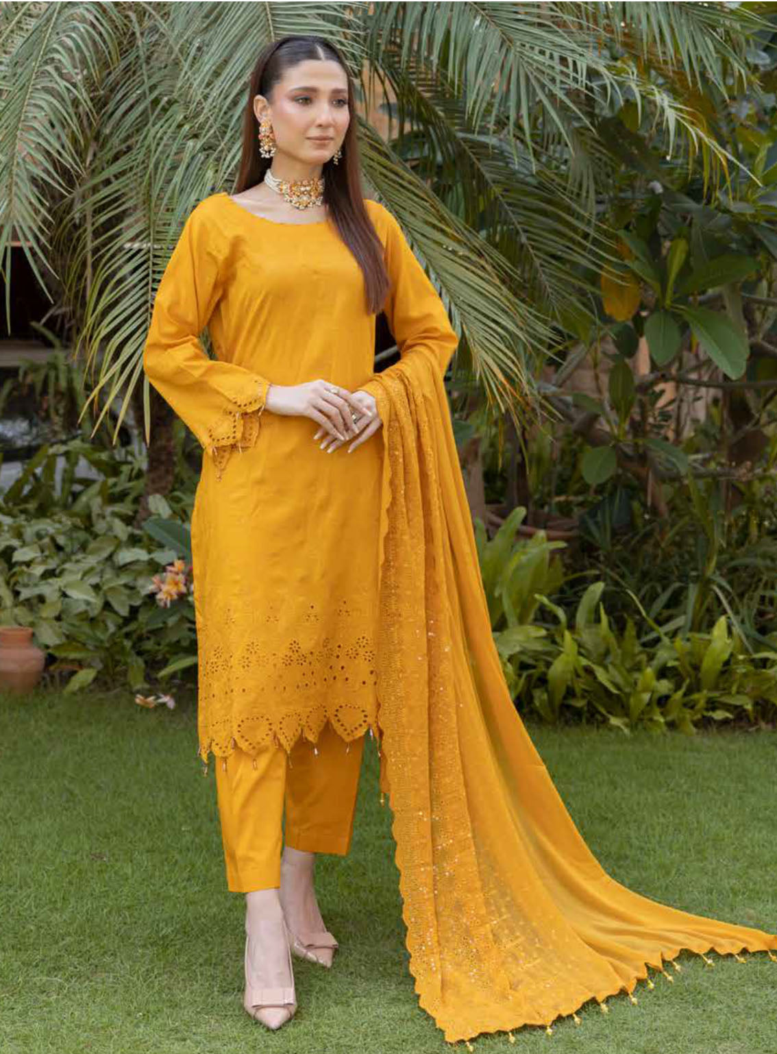 Heritage By Schick Embroidered Lawn Suits Unstitched 3 Piece - SDH24HRL 02 Heritage By Schick Embroidered Lawn Suits Unstitched 3 Piece - SDH24HRL 02