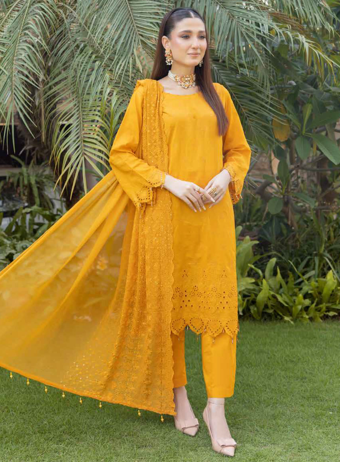 Heritage By Schick Embroidered Lawn Suits Unstitched 3 Piece - SDH24HRL 02 Heritage By Schick Embroidered Lawn Suits Unstitched 3 Piece - SDH24HRL 02