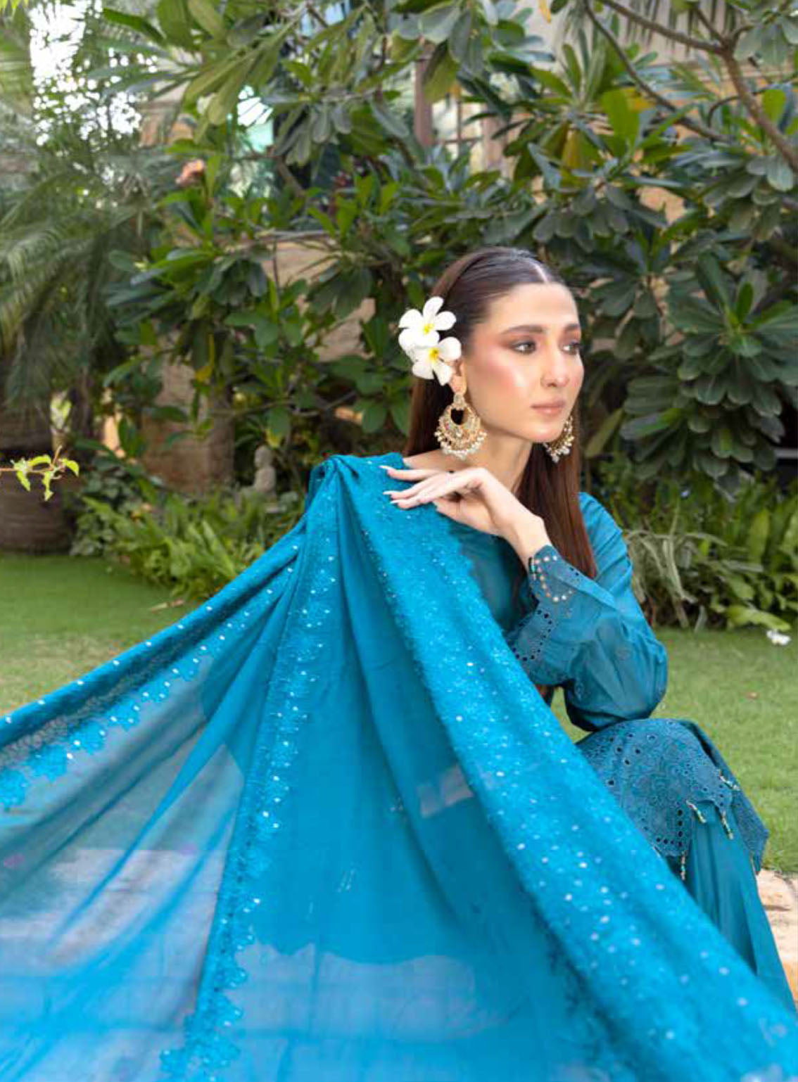 Heritage By Schick Embroidered Lawn Suits Unstitched 3 Piece - SDH24HRL 08 Heritage By Schick Embroidered Lawn Suits Unstitched 3 Piece - SDH24HRL 08