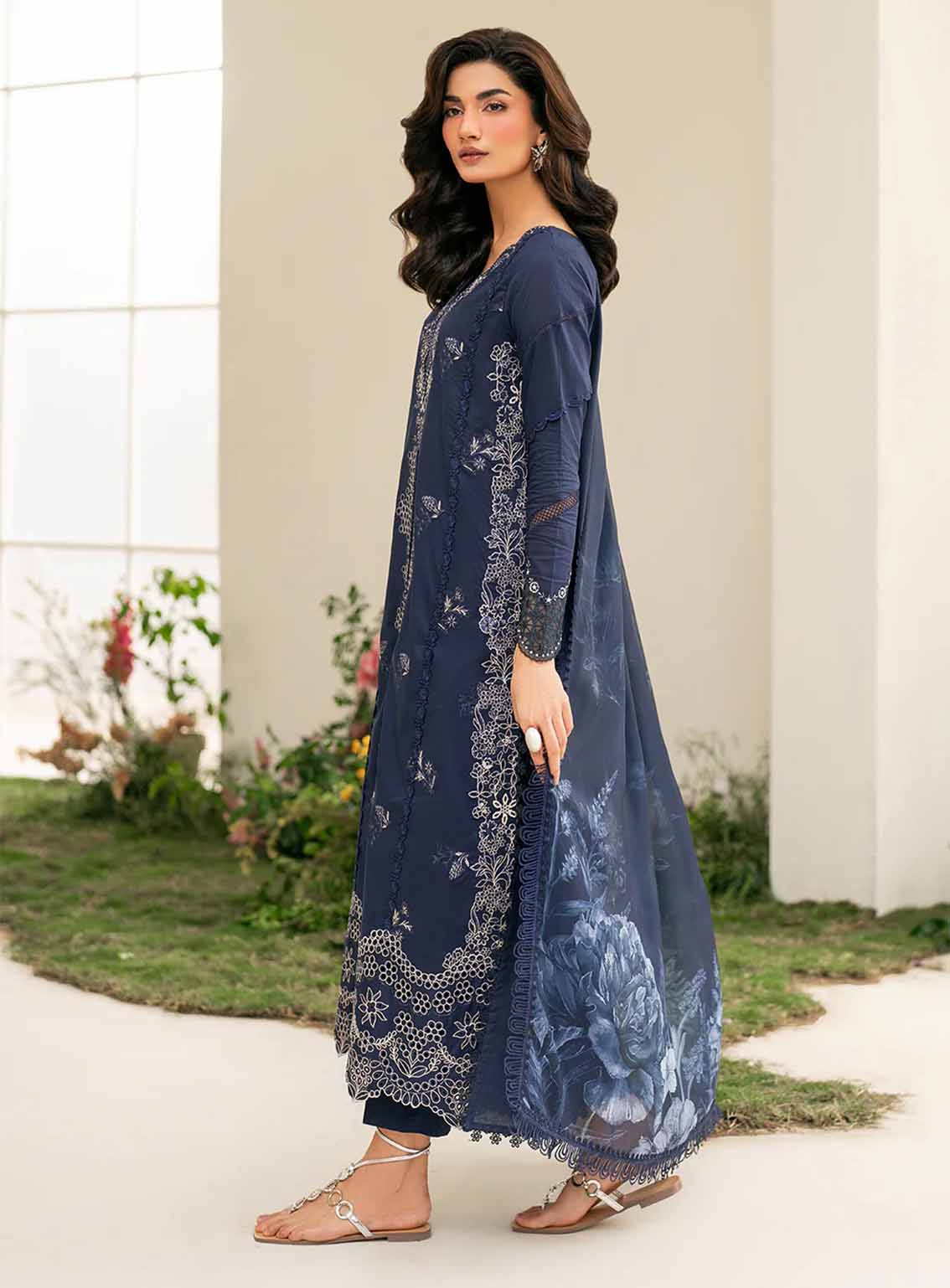 Iznik Embroidered Lawn Suits Unstitched 3 Piece - IZ25FE IFE-04 Iznik Embroidered Lawn Suits Unstitched 3 Piece - IZ25FE IFE-04