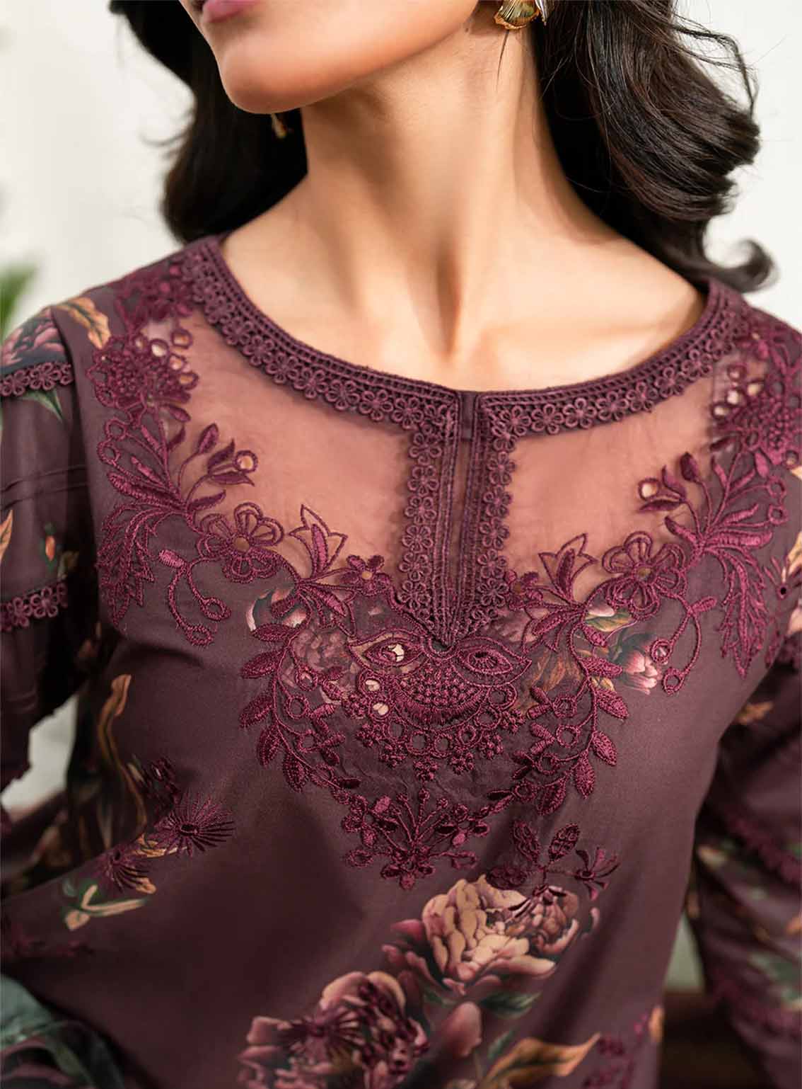 Iznik Embroidered Lawn Suits Unstitched 3 Piece - IZ25FE IFE-10 Iznik Embroidered Lawn Suits Unstitched 3 Piece - IZ25FE IFE-10