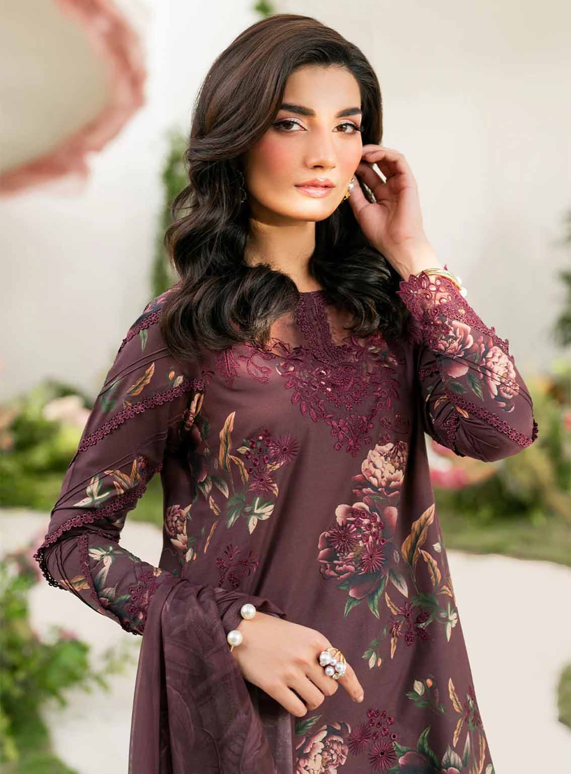 Iznik Embroidered Lawn Suits Unstitched 3 Piece - IZ25FE IFE-10 Iznik Embroidered Lawn Suits Unstitched 3 Piece - IZ25FE IFE-10