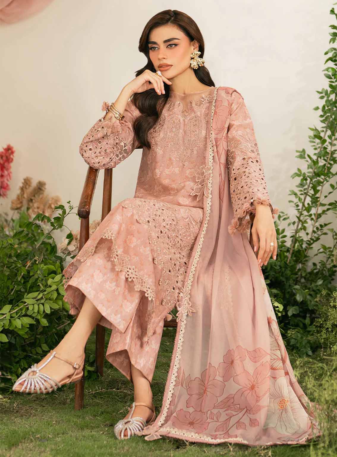 Iznik Embroidered Lawn Suits Unstitched 3 Piece - IZ25FE IFE-12 Iznik Embroidered Lawn Suits Unstitched 3 Piece - IZ25FE IFE-12
