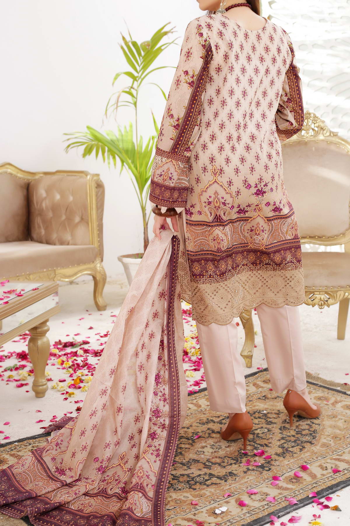 Mariyah By VS Textile Embroidered Lawn Unstitched 3 Piece Suit - 37 Mariyah By VS Textile Embroidered Lawn Unstitched 3 Piece Suit - 37