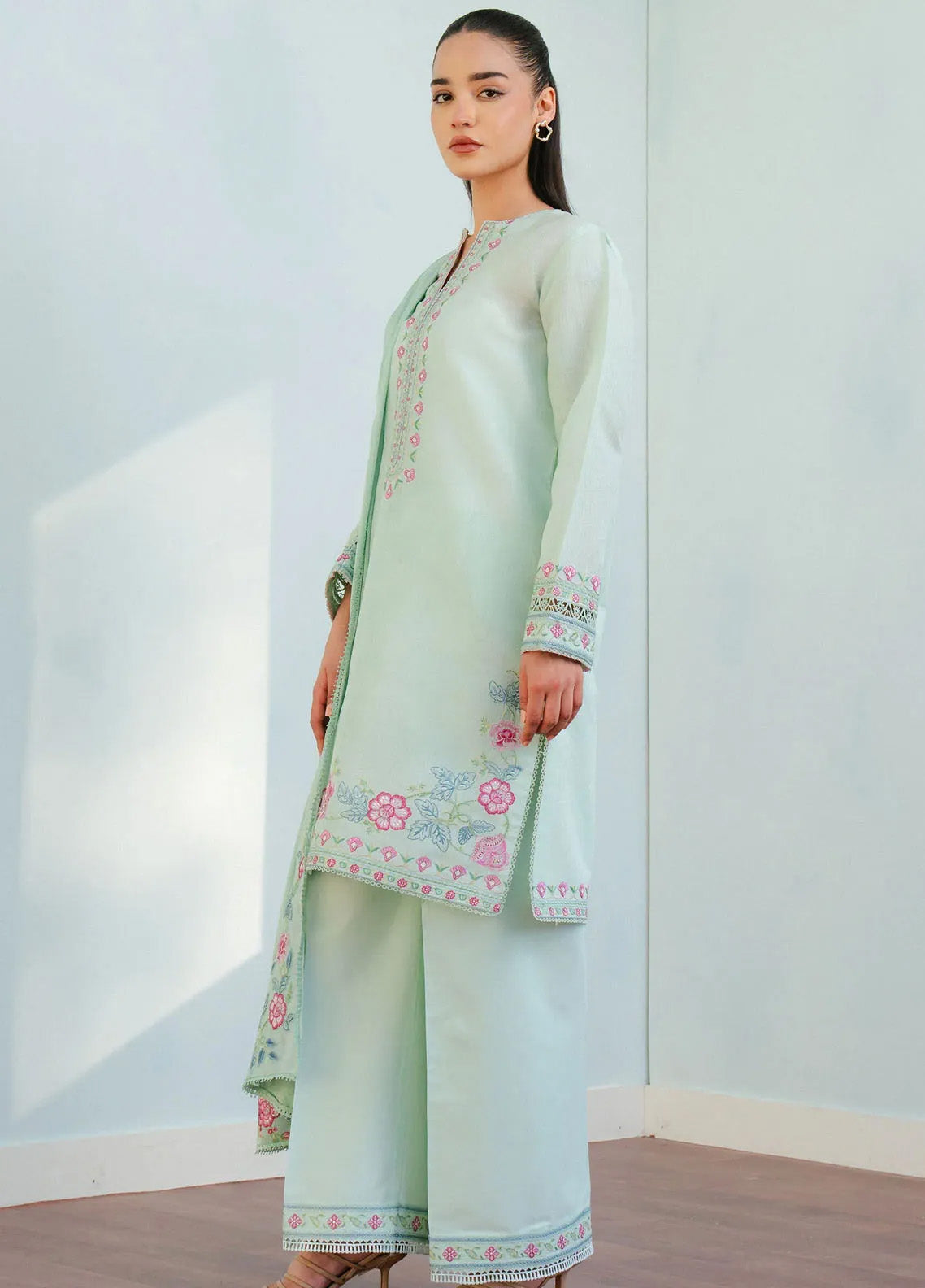 Coco By Zara Shahjahan Embroidered Jacquard Suits Unstitched 3 Piece - CZS25L 9A INDI Coco By Zara Shahjahan Embroidered Jacquard Suits Unstitched 3 Piece - CZS25L 9A INDI
