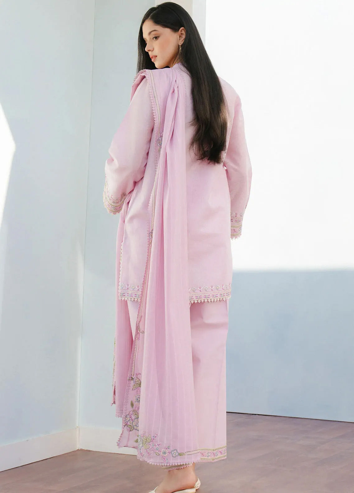 Coco By Zara Shahjahan Embroidered Jacquard Suits Unstitched 3 Piece - CZS25L 9B INDI Coco By Zara Shahjahan Embroidered Jacquard Suits Unstitched 3 Piece - CZS25L 9B INDI