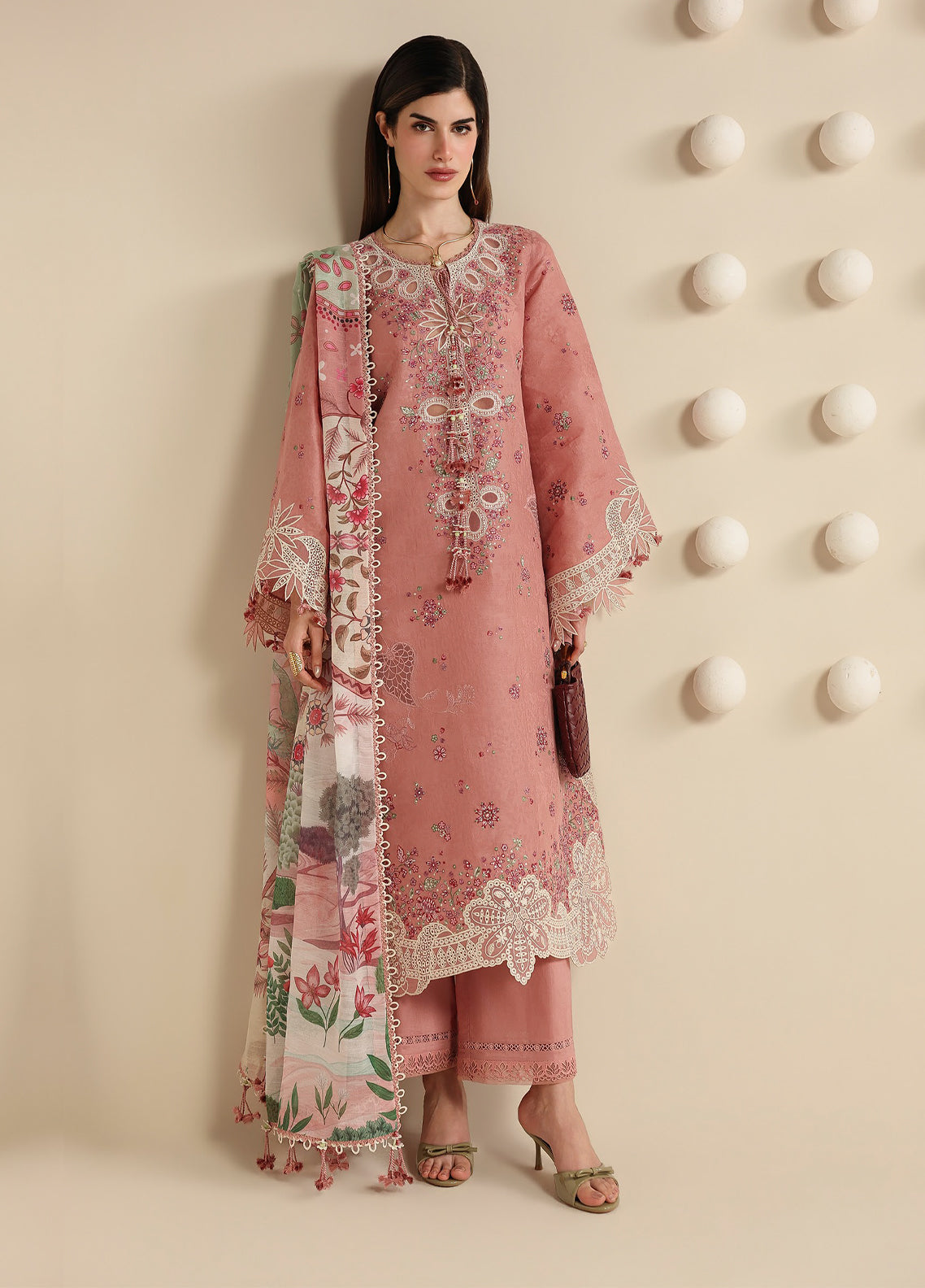 Iris By Jazmin Luxury Embroidered Lawn 3 Piece Unstitched Suit JZ25I D-IL-04 Iris By Jazmin Luxury Embroidered Lawn 3 Piece Unstitched Suit JZ25I D-IL-04