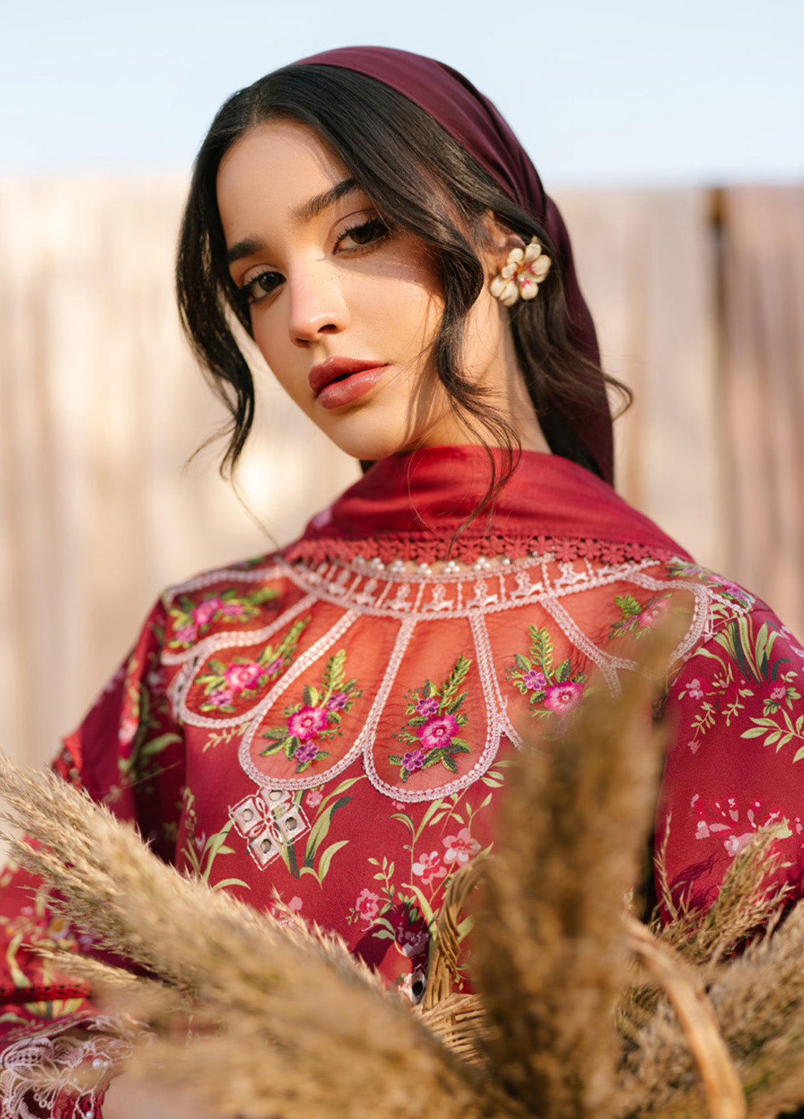 Ivy Bloom by Parishay Embroidered Lawn Suits Unstitched 3 Piece - PR25IB 02 Ivy Bloom by Parishay Embroidered Lawn Suits Unstitched 3 Piece - PR25IB 02