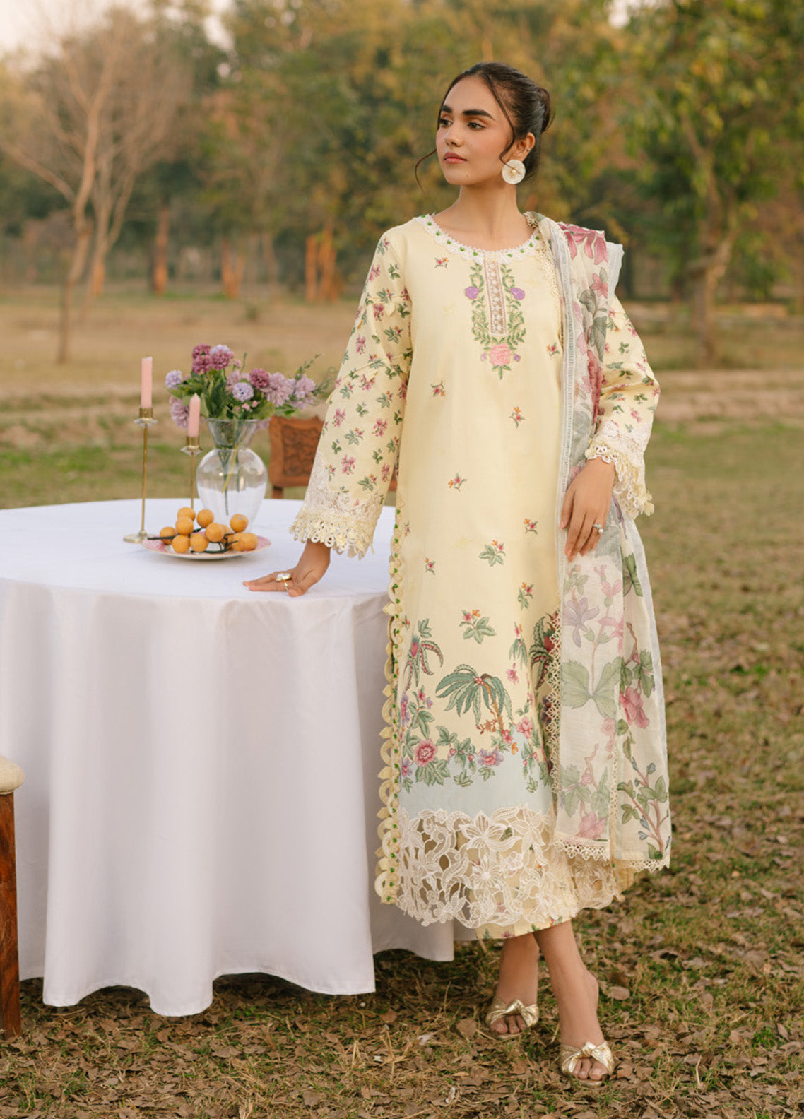 Ivy Bloom by Parishay Embroidered Lawn Suits Unstitched 3 Piece - PR25IB 06 Ivy Bloom by Parishay Embroidered Lawn Suits Unstitched 3 Piece - PR25IB 06
