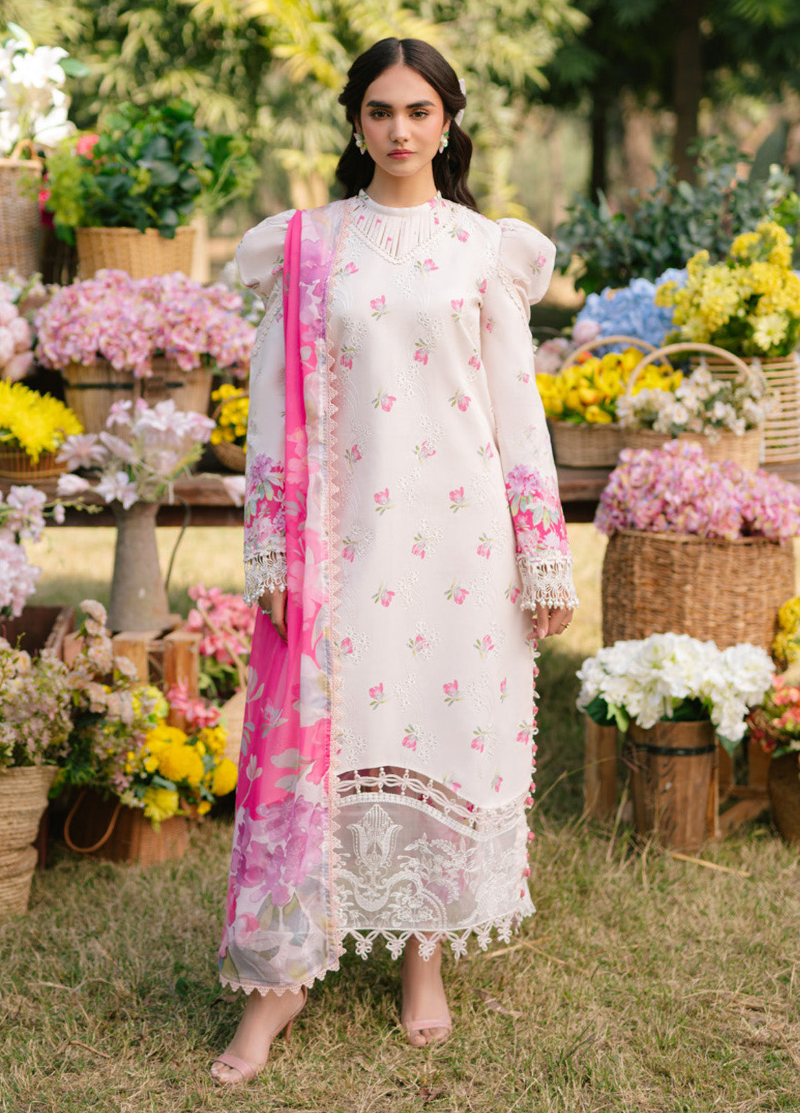 Ivy Bloom by Parishay Embroidered Lawn Suits Unstitched 3 Piece - PR25IB 09 Ivy Bloom by Parishay Embroidered Lawn Suits Unstitched 3 Piece - PR25IB 09