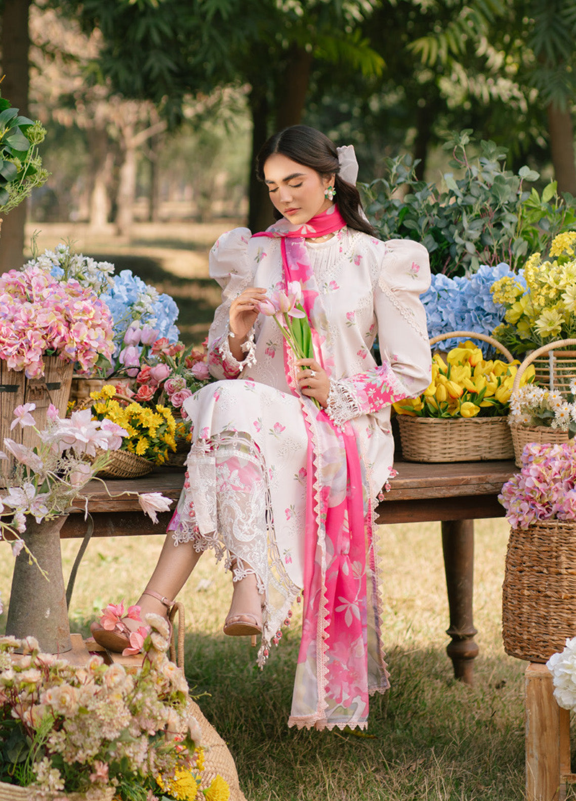 Ivy Bloom by Parishay Embroidered Lawn Suits Unstitched 3 Piece - PR25IB 09 Ivy Bloom by Parishay Embroidered Lawn Suits Unstitched 3 Piece - PR25IB 09