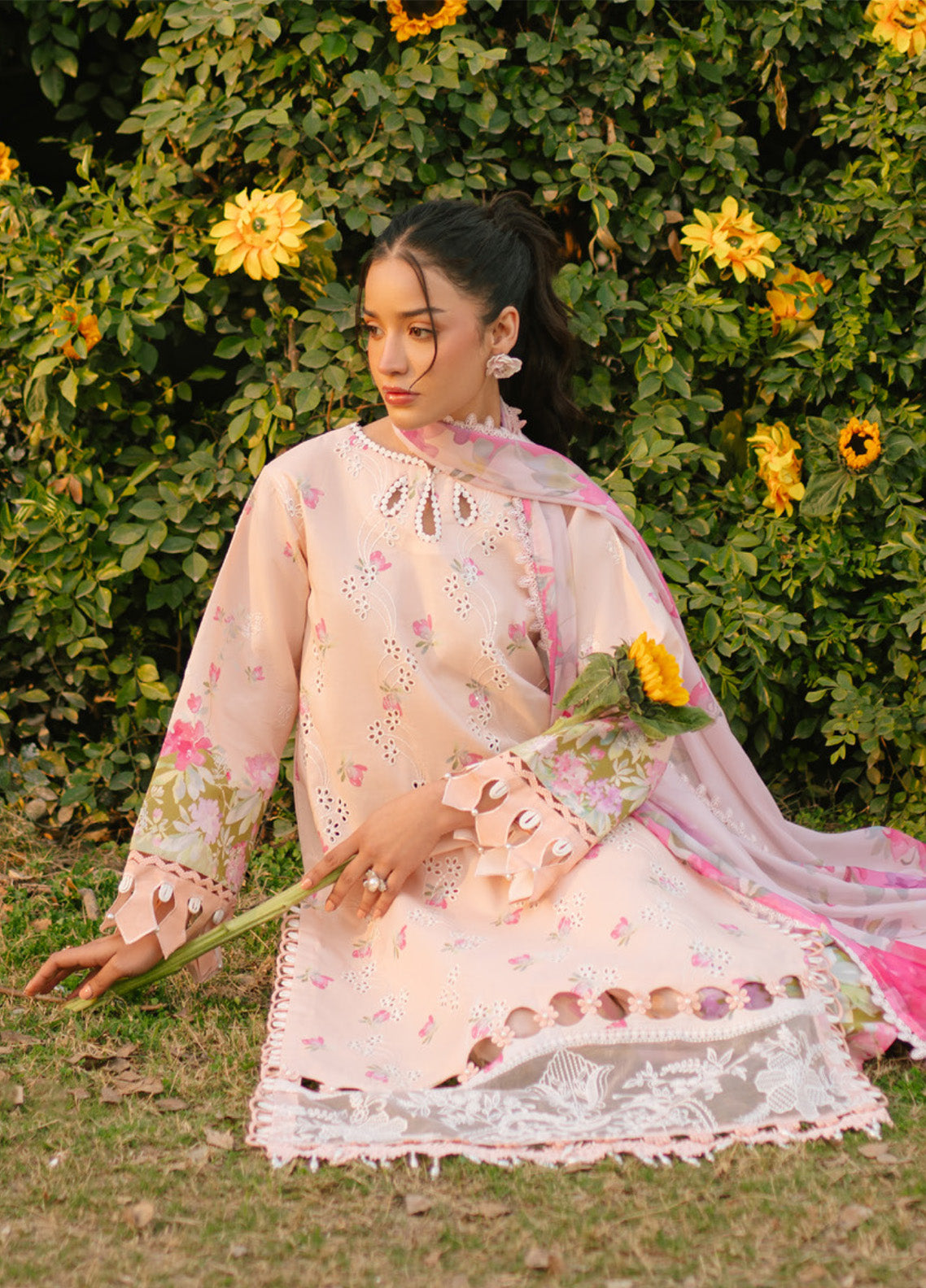 Ivy Bloom by Parishay Embroidered Lawn Suits Unstitched 3 Piece - PR25IB 10 Ivy Bloom by Parishay Embroidered Lawn Suits Unstitched 3 Piece - PR25IB 10