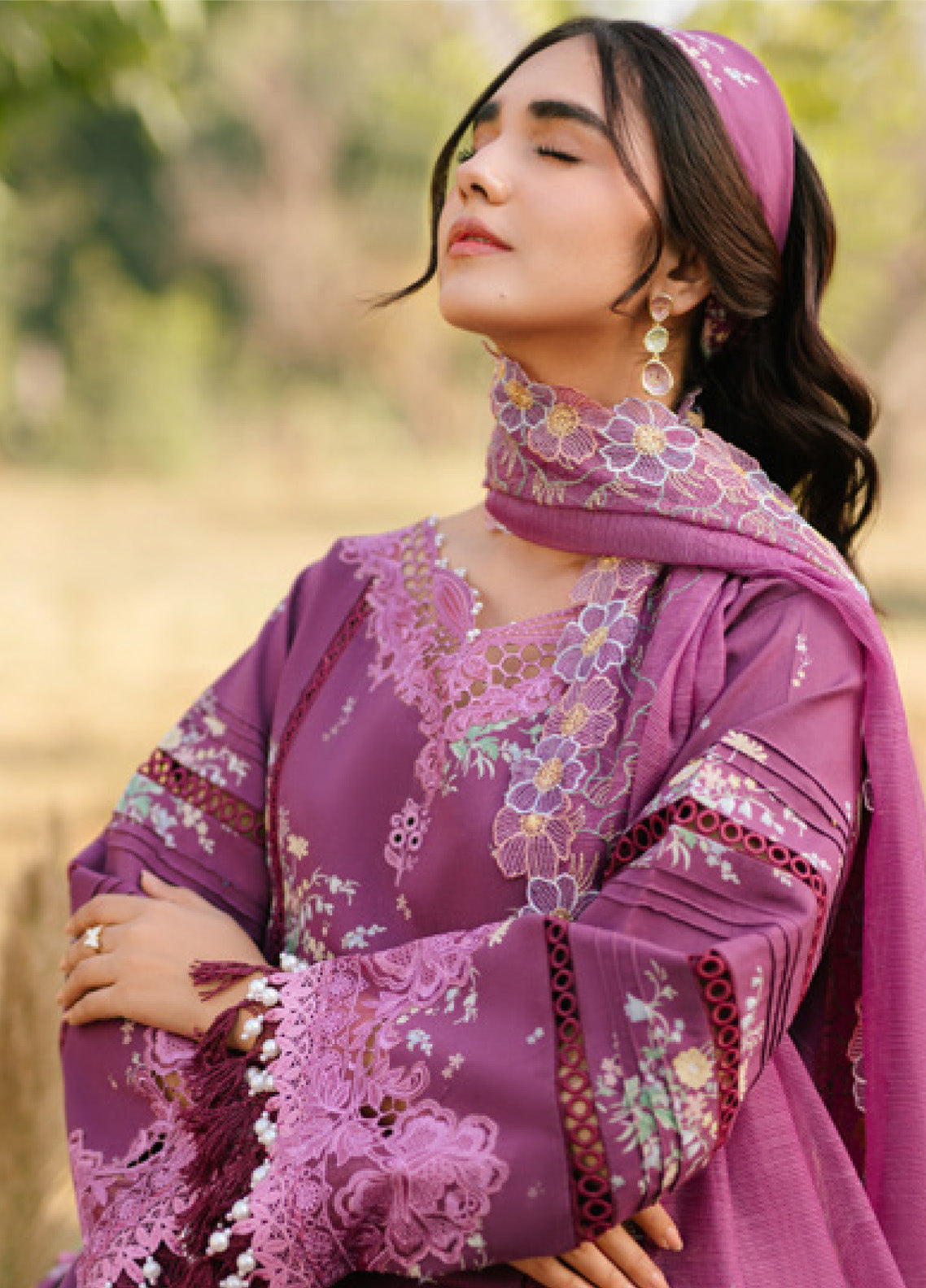 Ivy Bloom by Parishay Embroidered Lawn Suits Unstitched 3 Piece - PR25IB 13 Ivy Bloom by Parishay Embroidered Lawn Suits Unstitched 3 Piece - PR25IB 13