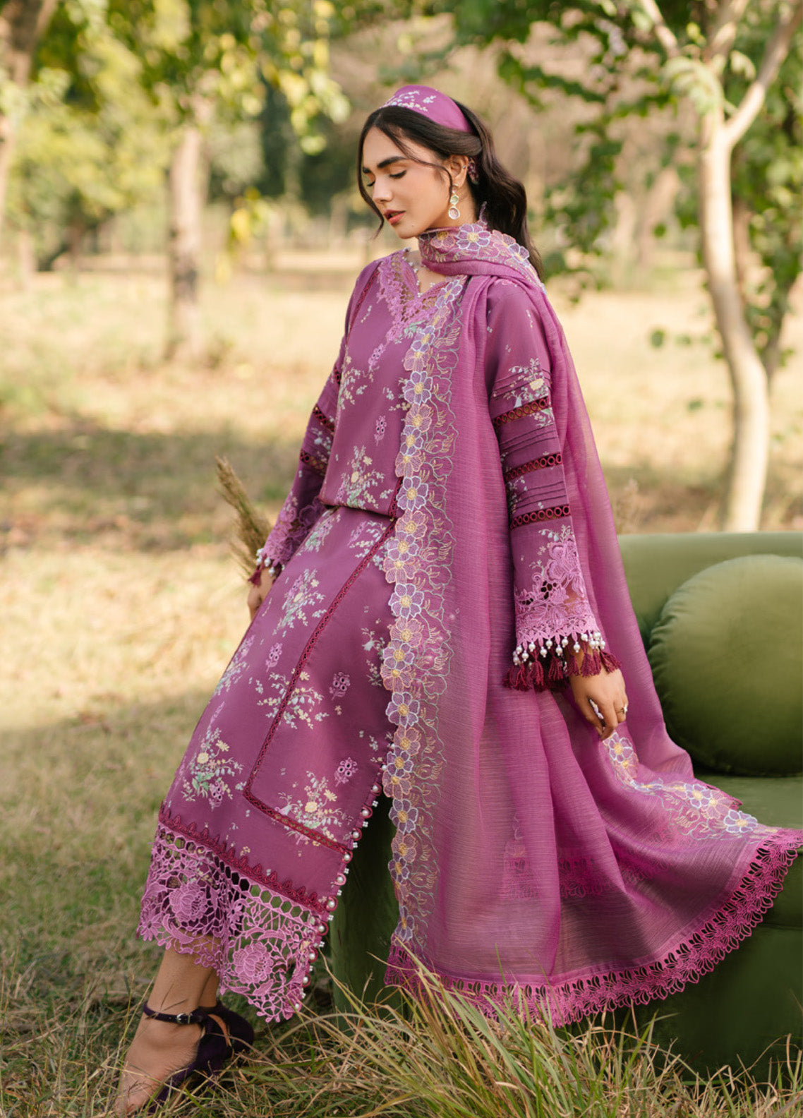Ivy Bloom by Parishay Embroidered Lawn Suits Unstitched 3 Piece - PR25IB 13 Ivy Bloom by Parishay Embroidered Lawn Suits Unstitched 3 Piece - PR25IB 13