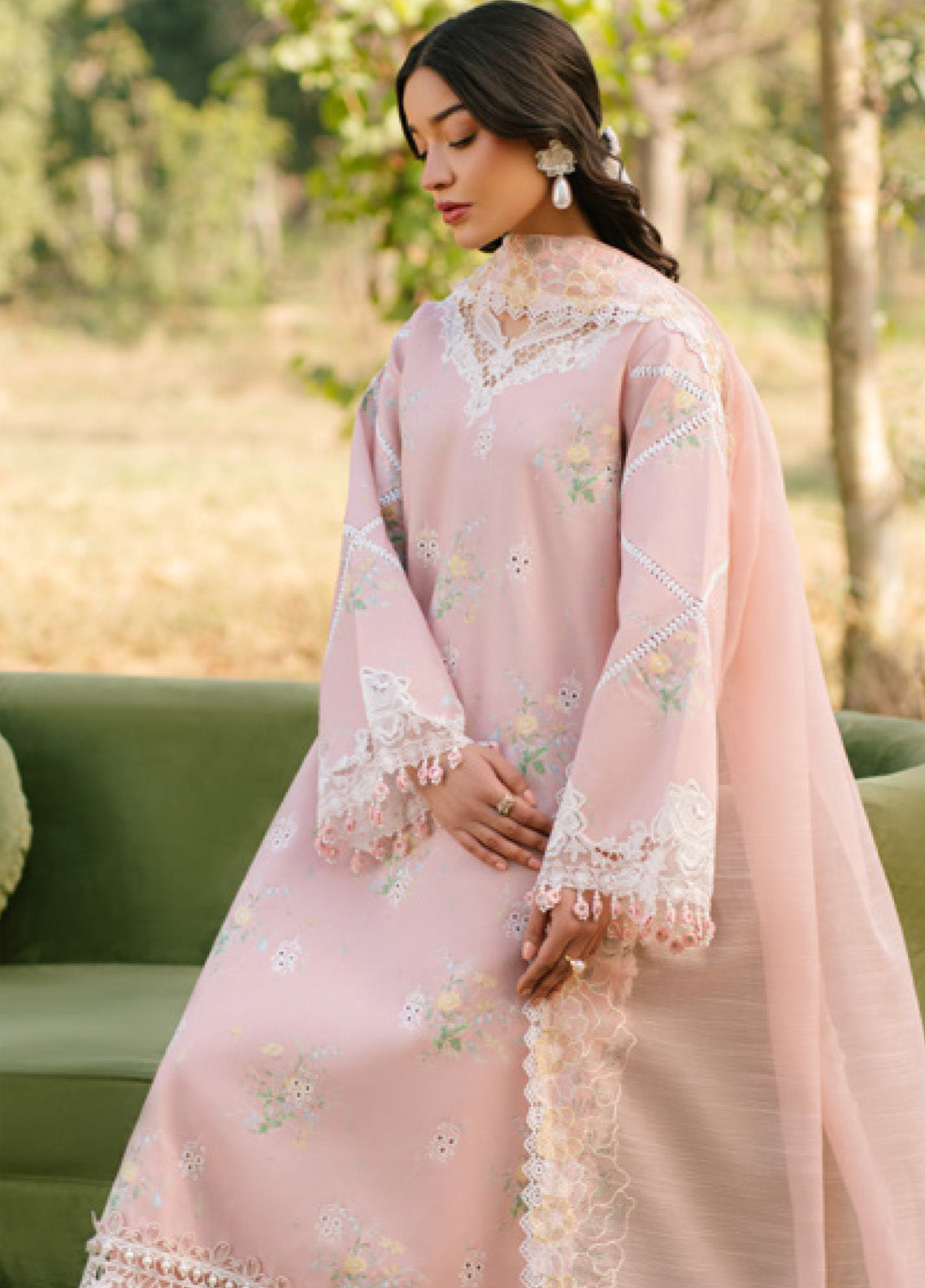 Ivy Bloom by Parishay Embroidered Lawn Suits Unstitched 3 Piece - PR25IB 14 Ivy Bloom by Parishay Embroidered Lawn Suits Unstitched 3 Piece - PR25IB 14