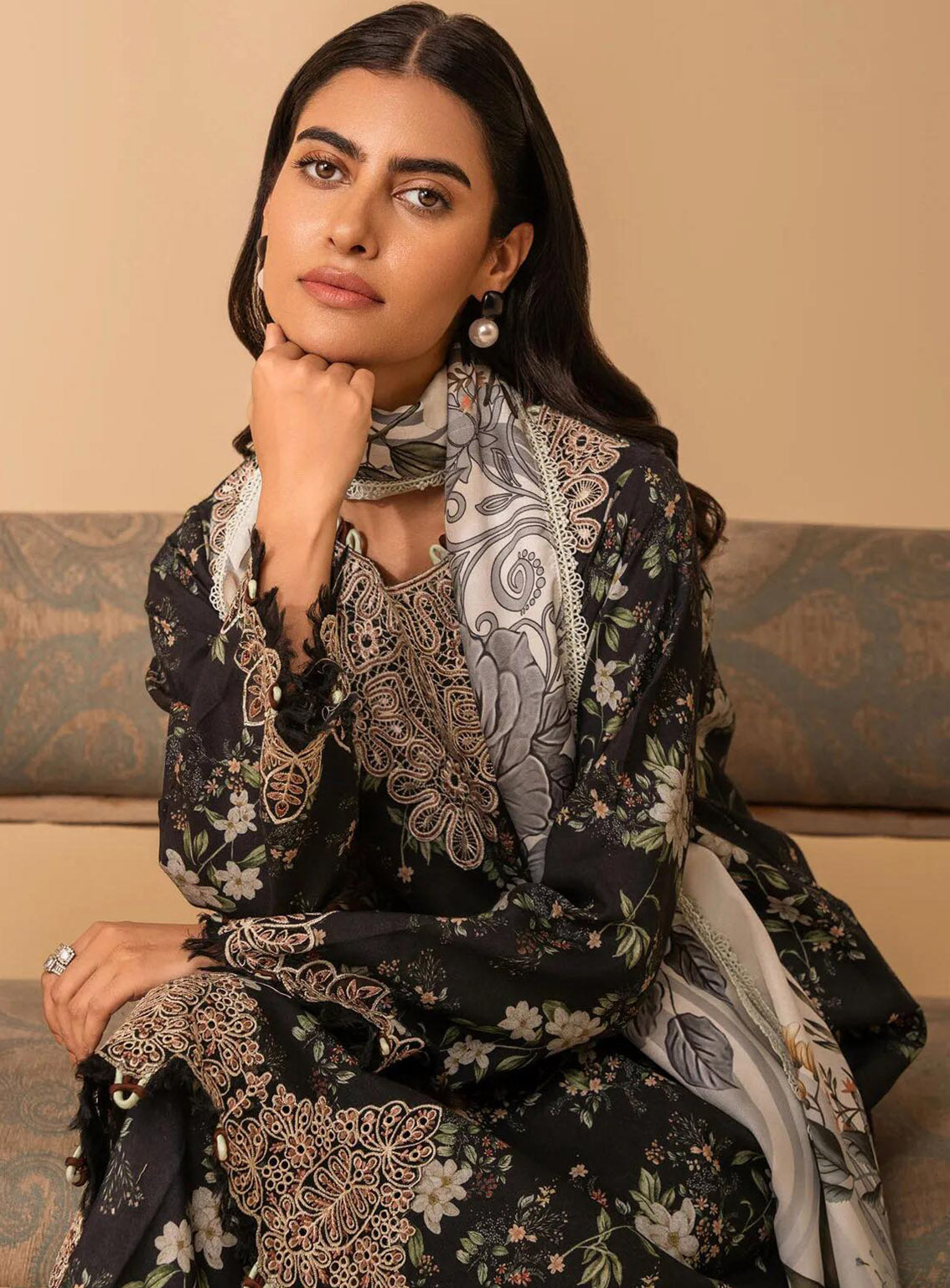 Izabel by Aabyaan Embroidered Linen Suit Unstitched 3 Piece - ABY24IZ AZ-01 ELARA Izabel by Aabyaan Embroidered Linen Suit Unstitched 3 Piece - ABY24IZ AZ-01 ELARA