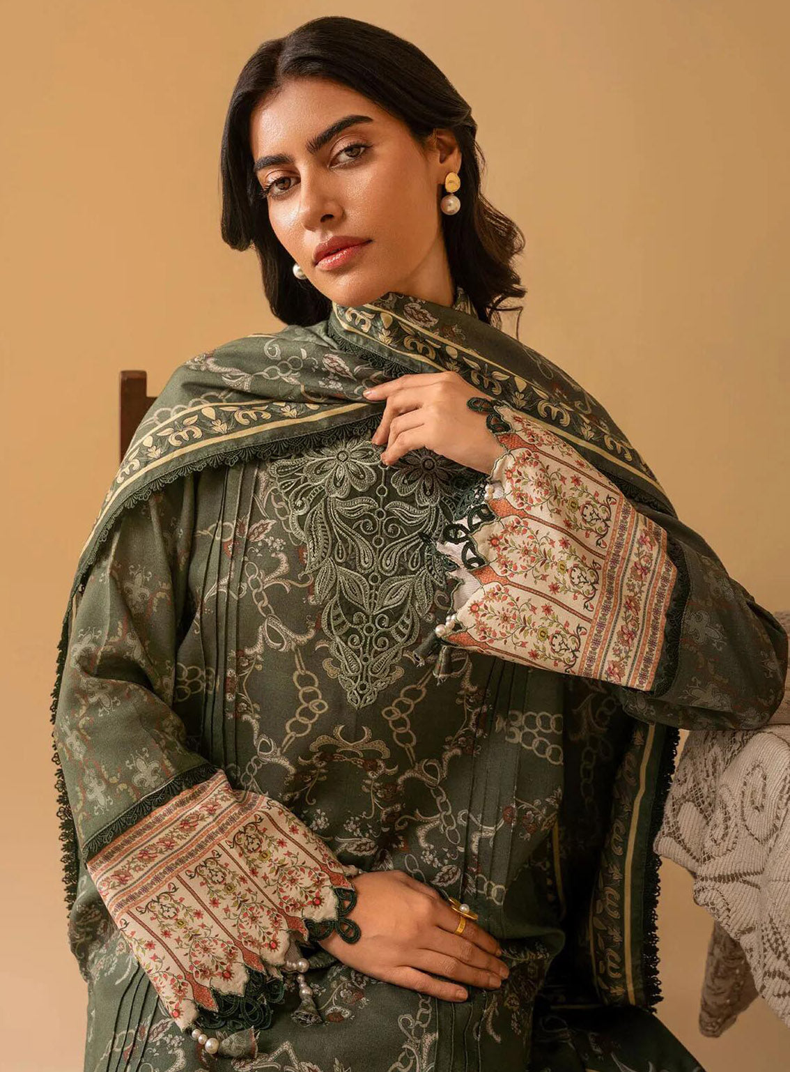 Izabel by Aabyaan Embroidered Linen Suit Unstitched 3 Piece - ABY24IZ AZ-03 AMARA Izabel by Aabyaan Embroidered Linen Suit Unstitched 3 Piece - ABY24IZ AZ-03 AMARA