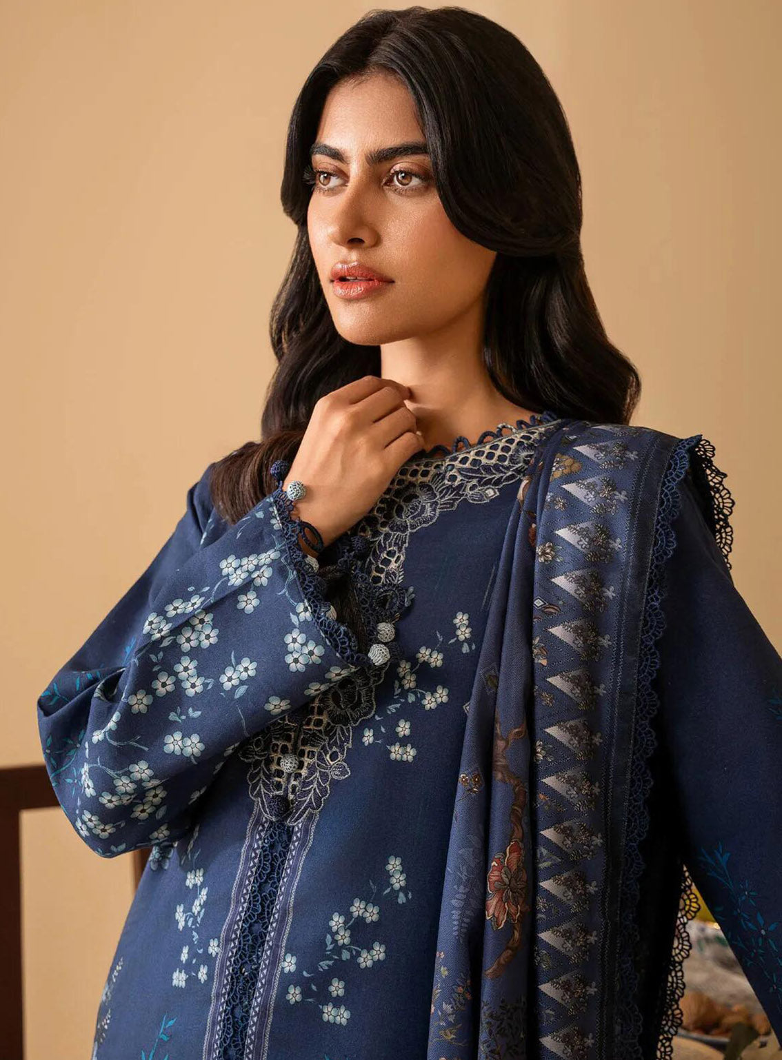 Izabel by Aabyaan Embroidered Linen Suit Unstitched 3 Piece - ABY24IZ AZ-08 LYRA Izabel by Aabyaan Embroidered Linen Suit Unstitched 3 Piece - ABY24IZ AZ-08 LYRA