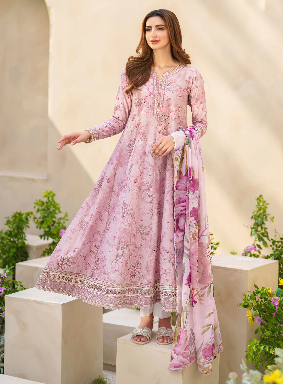 Iznik Embroidered Lawn Suits Unstitched 3 Piece - IZ24FL SFL-06 OPULENCE Iznik Embroidered Lawn Suits Unstitched 3 Piece - IZ24FL SFL-06 OPULENCE