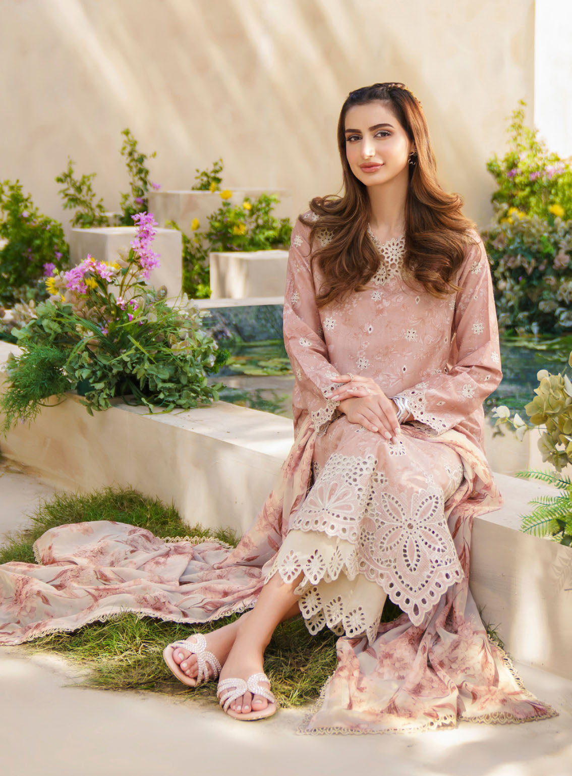 Iznik Embroidered Lawn Suits Unstitched 3 Piece - IZ24FL SFL-11 BLISS Iznik Embroidered Lawn Suits Unstitched 3 Piece - IZ24FL SFL-11 BLISS