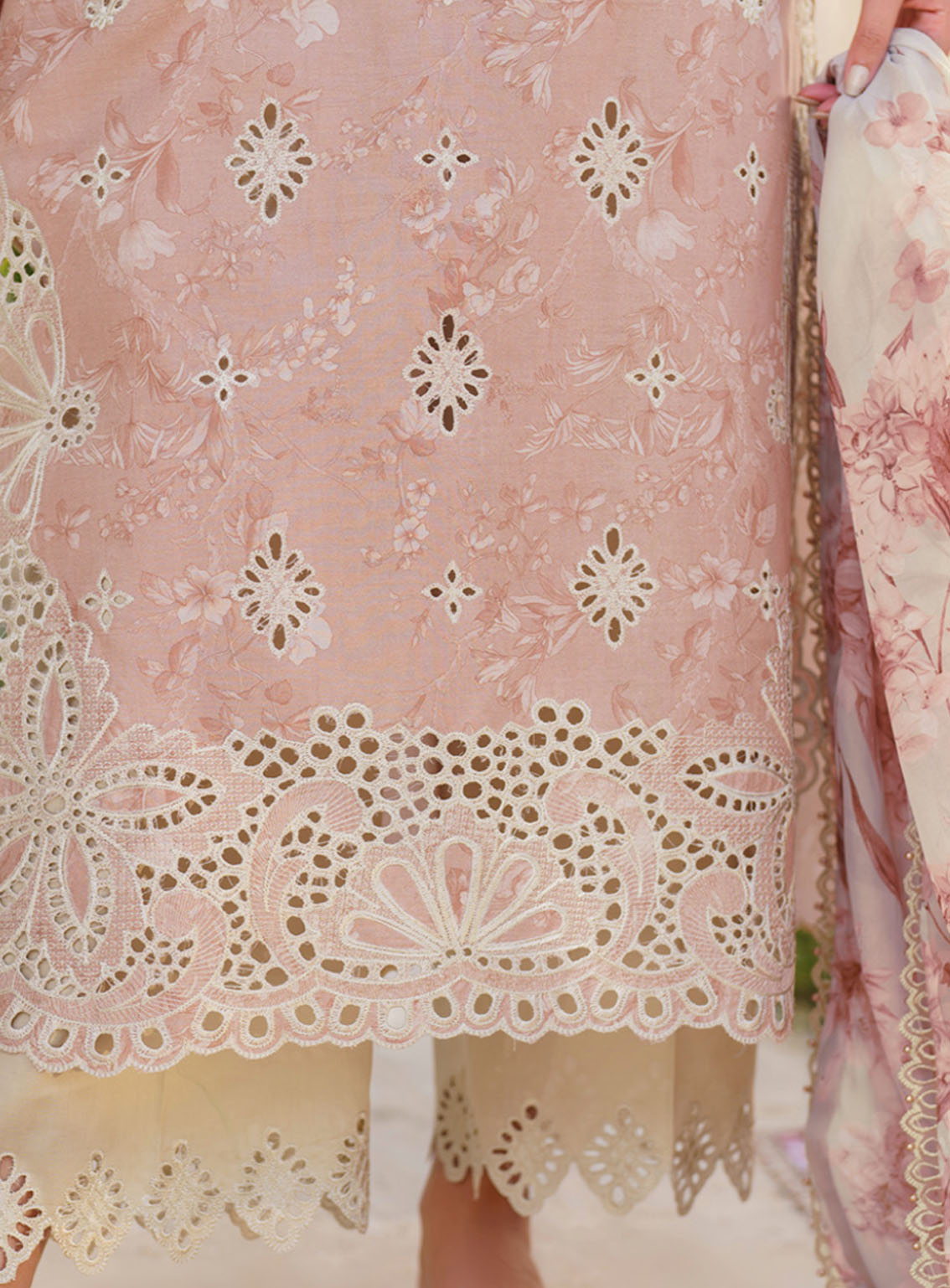 Iznik Embroidered Lawn Suits Unstitched 3 Piece - IZ24FL SFL-11 BLISS Iznik Embroidered Lawn Suits Unstitched 3 Piece - IZ24FL SFL-11 BLISS