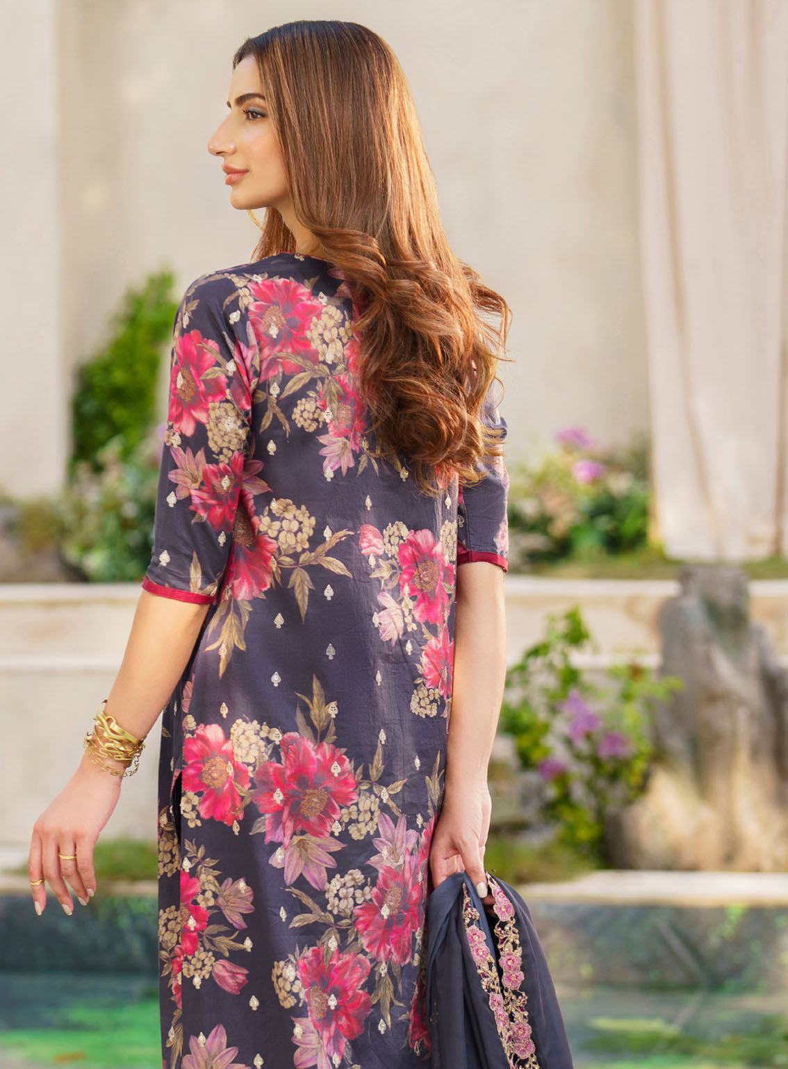 Iznik Embroidered Lawn Suits Unstitched 3 Piece - IZ24FL SFL-12 RESPLENDENCE Iznik Embroidered Lawn Suits Unstitched 3 Piece - IZ24FL SFL-12 RESPLENDENCE