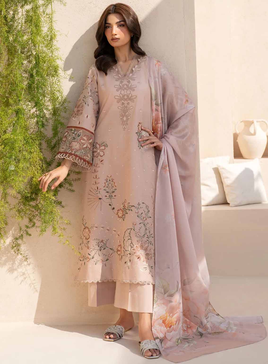 Iznik Embroidered Lawn Suits Unstitched 3 Piece - IZ25EE EFL-02 Iznik Embroidered Lawn Suits Unstitched 3 Piece - IZ25EE EFL-02