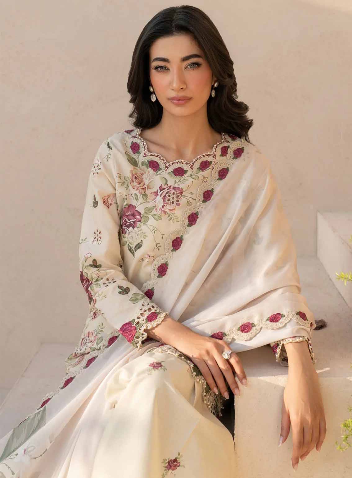 Iznik Embroidered Lawn Suits Unstitched 3 Piece - IZ25EE EFL-05 Iznik Embroidered Lawn Suits Unstitched 3 Piece - IZ25EE EFL-05