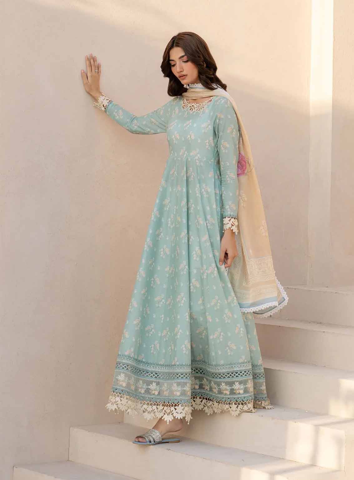 Iznik Embroidered Lawn Suits Unstitched 3 Piece - IZ25EE EFL-06 Iznik Embroidered Lawn Suits Unstitched 3 Piece - IZ25EE EFL-06