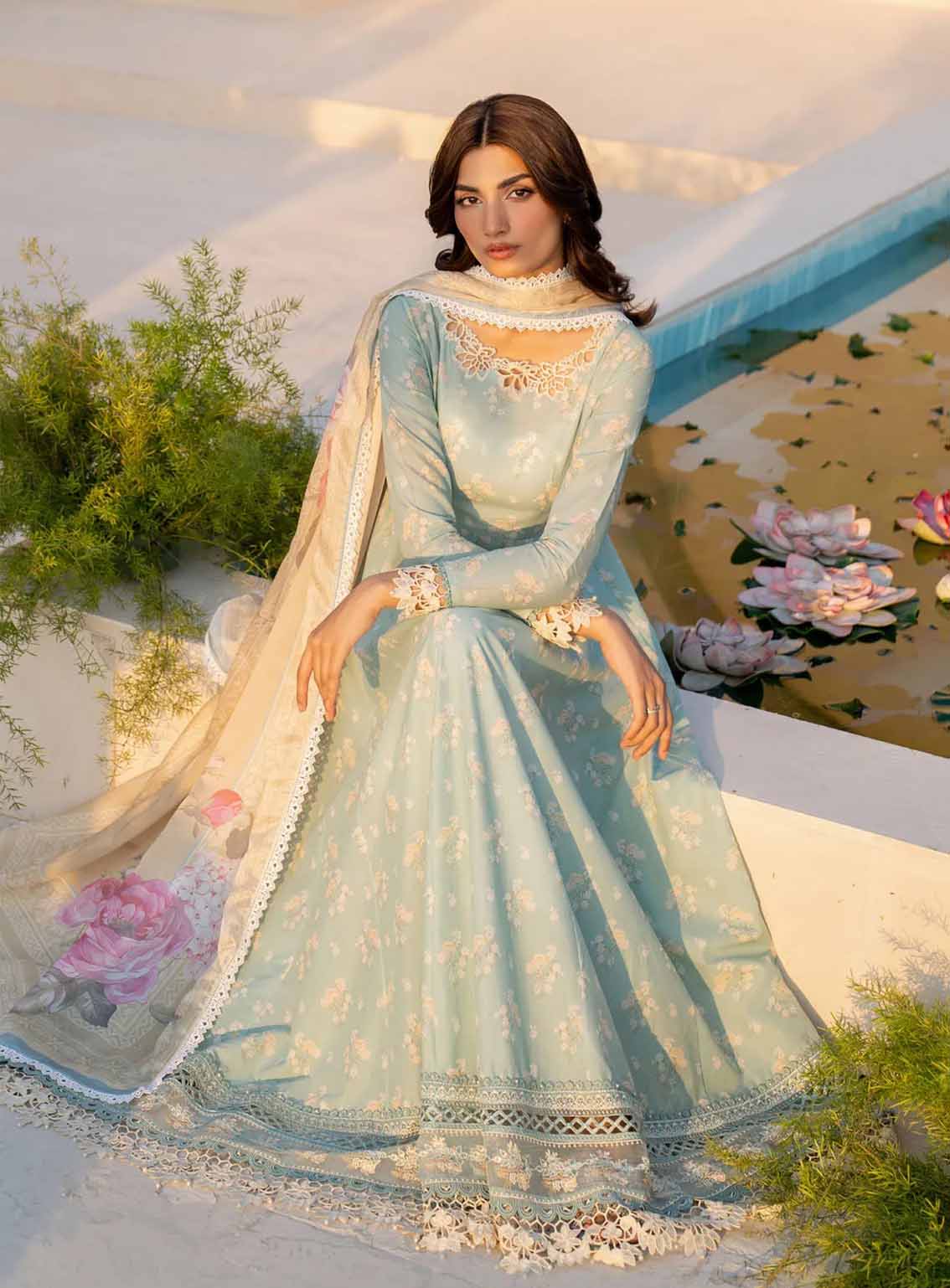 Iznik Embroidered Lawn Suits Unstitched 3 Piece - IZ25EE EFL-06 Iznik Embroidered Lawn Suits Unstitched 3 Piece - IZ25EE EFL-06