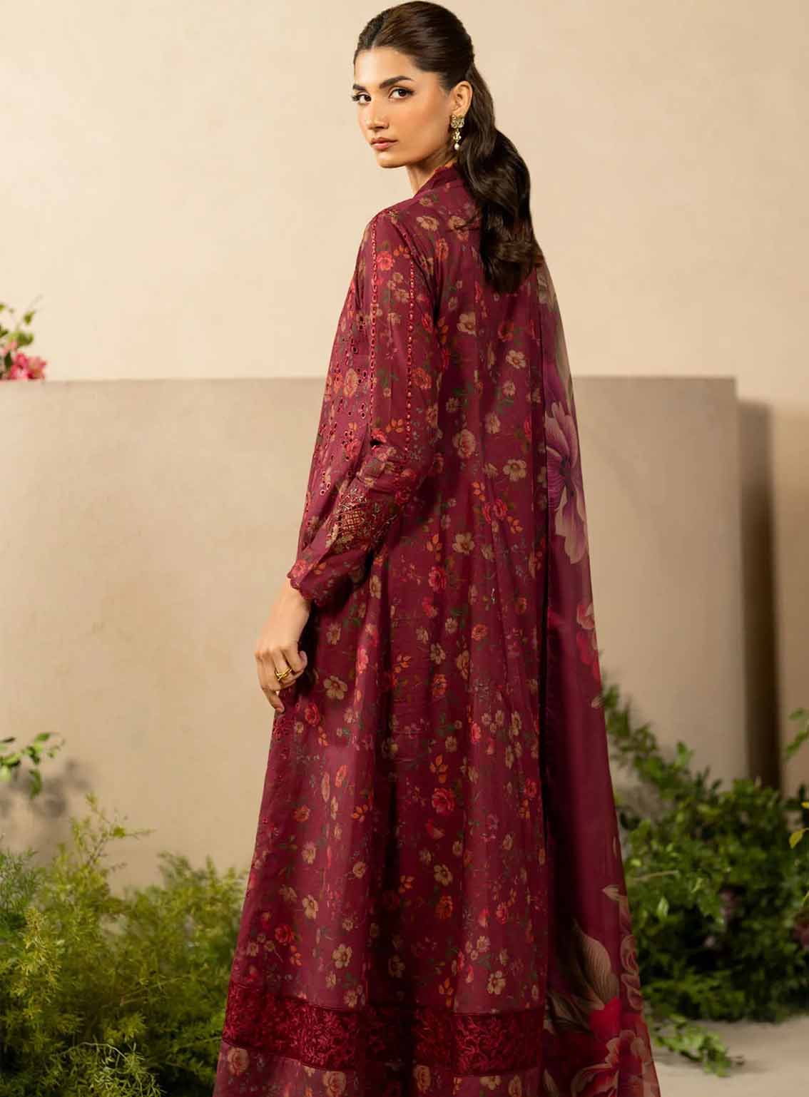 Iznik Embroidered Lawn Suits Unstitched 3 Piece - IZ25EE EFL-10 Iznik Embroidered Lawn Suits Unstitched 3 Piece - IZ25EE EFL-10