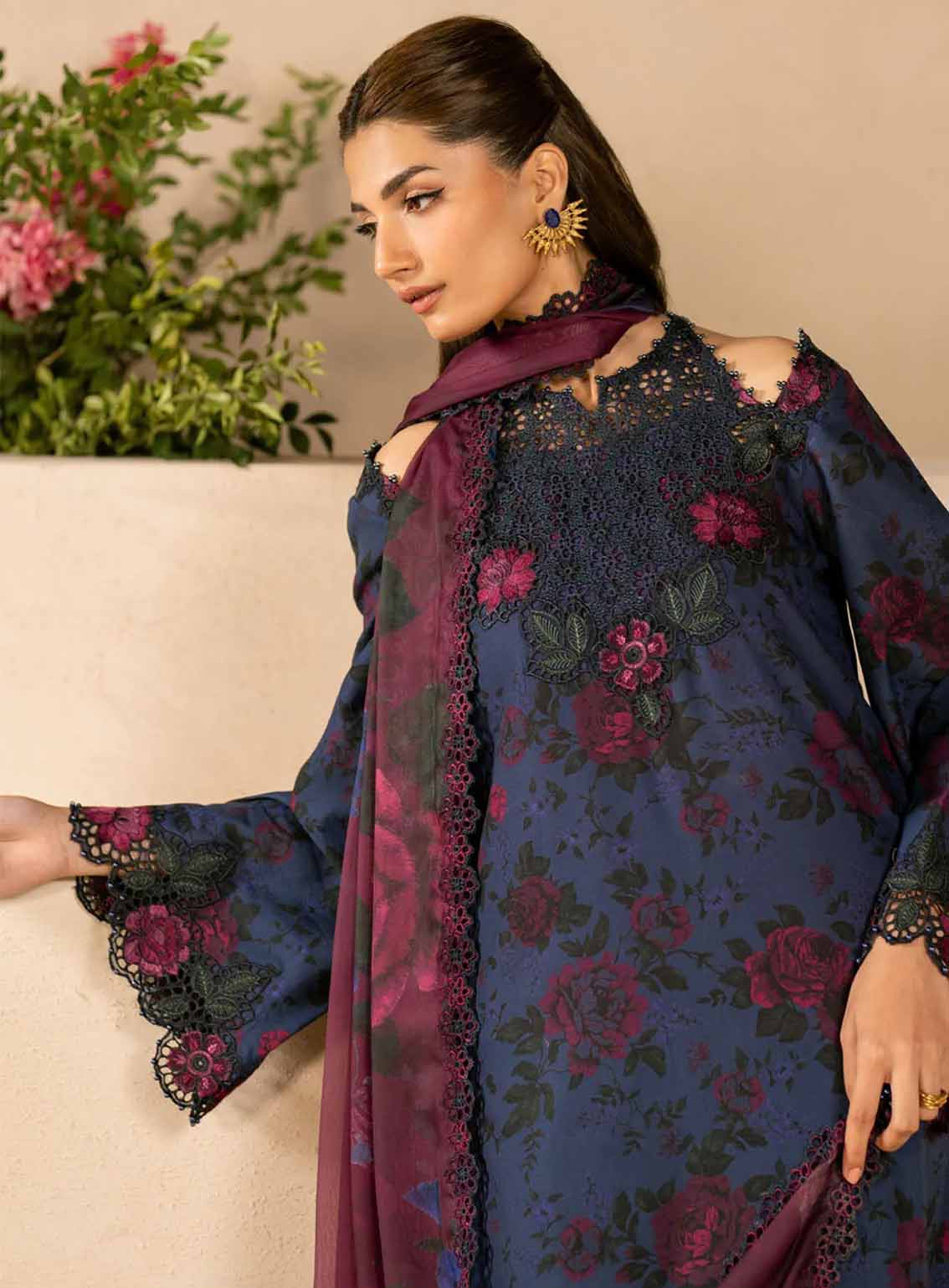 Iznik Embroidered Lawn Suits Unstitched 3 Piece - IZ25EE EFL-12 Iznik Embroidered Lawn Suits Unstitched 3 Piece - IZ25EE EFL-12