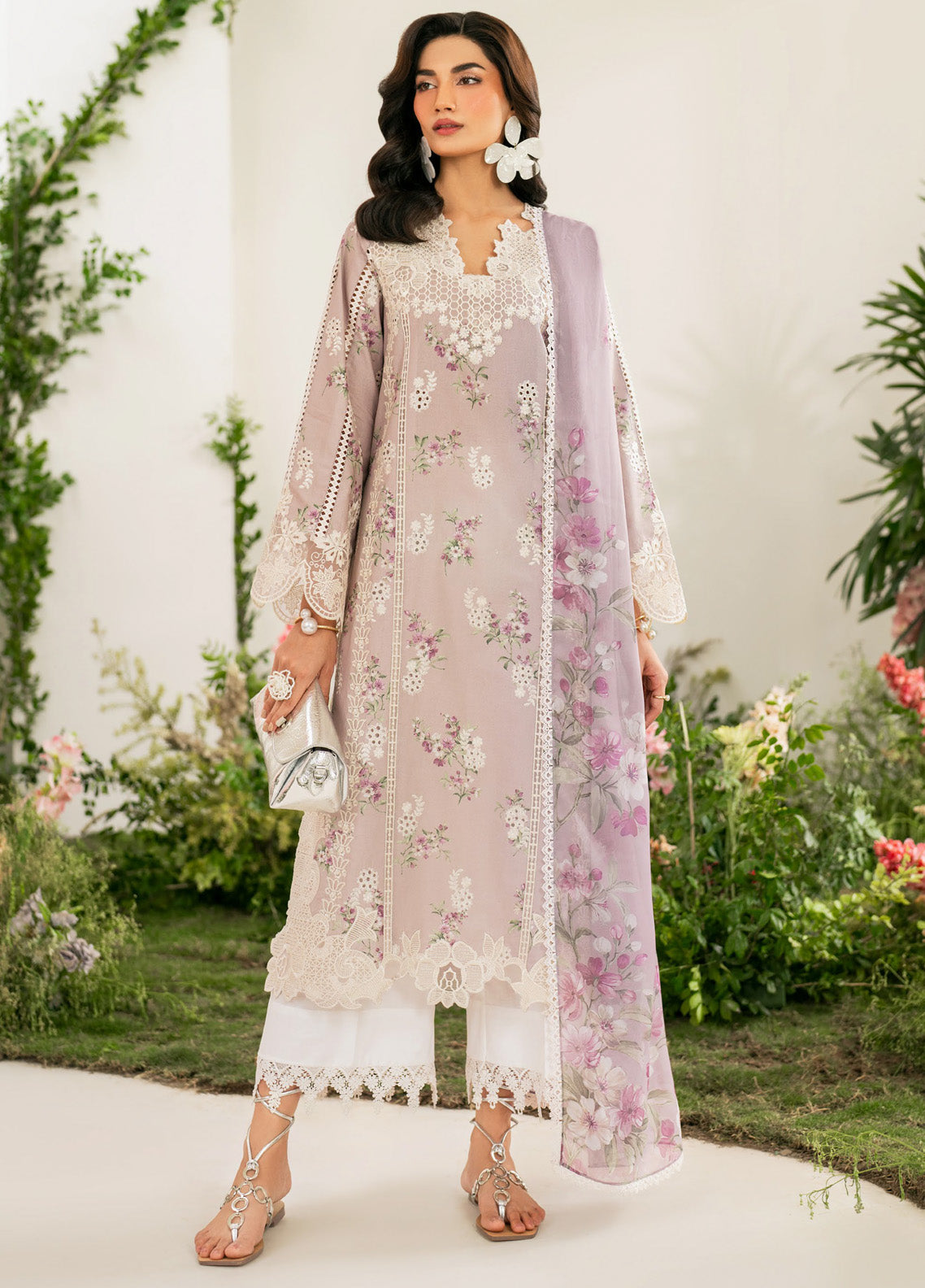 Iznik Embroidered Lawn Suits Unstitched 3 Piece - IZ25FE IFE-09 Iznik Embroidered Lawn Suits Unstitched 3 Piece - IZ25FE IFE-09
