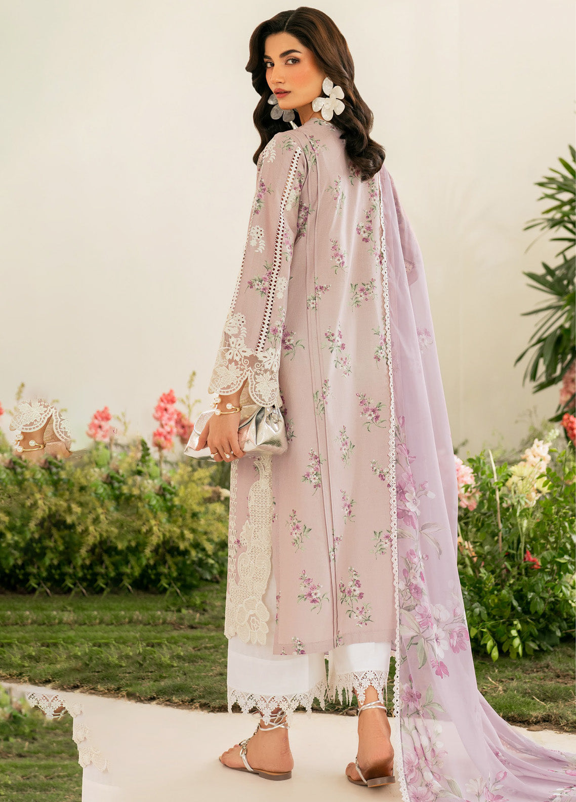 Iznik Embroidered Lawn Suits Unstitched 3 Piece - IZ25FE IFE-09 Iznik Embroidered Lawn Suits Unstitched 3 Piece - IZ25FE IFE-09