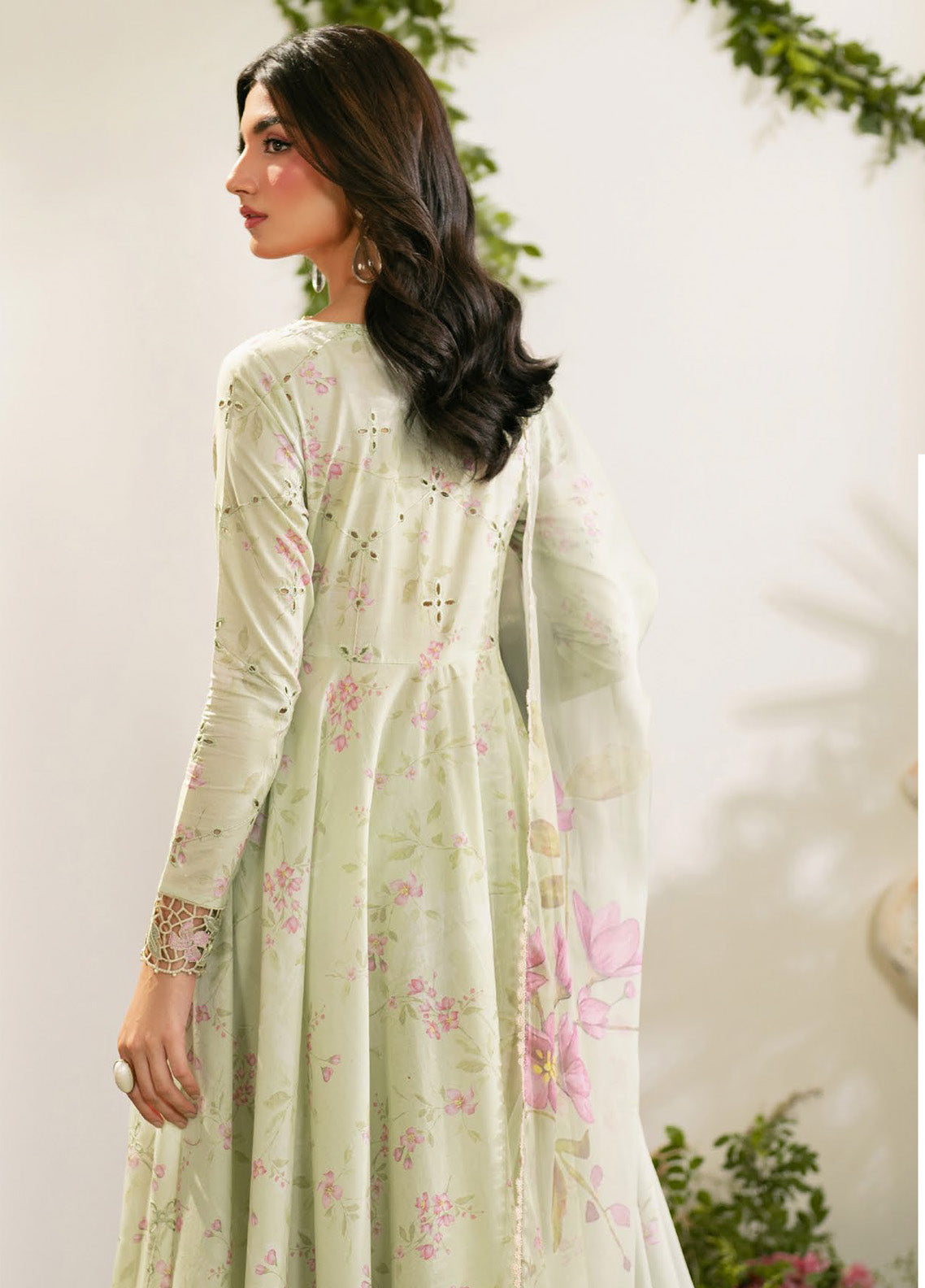 Iznik Embroidered Lawn Suits Unstitched 3 Piece - IZ25FE IFE-11 Iznik Embroidered Lawn Suits Unstitched 3 Piece - IZ25FE IFE-11