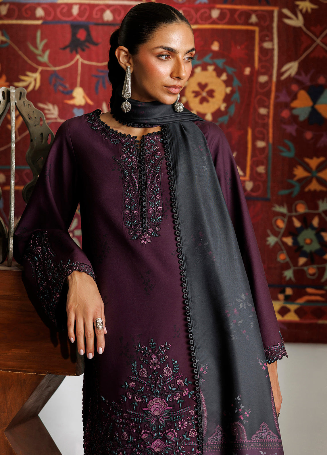 Iznik Embroidered Viscose Linen 3 Piece Unstitched Suit IZ26PFV D-IPF-22 Iznik Embroidered Viscose Linen 3 Piece Unstitched Suit IZ26PFV D-IPF-22