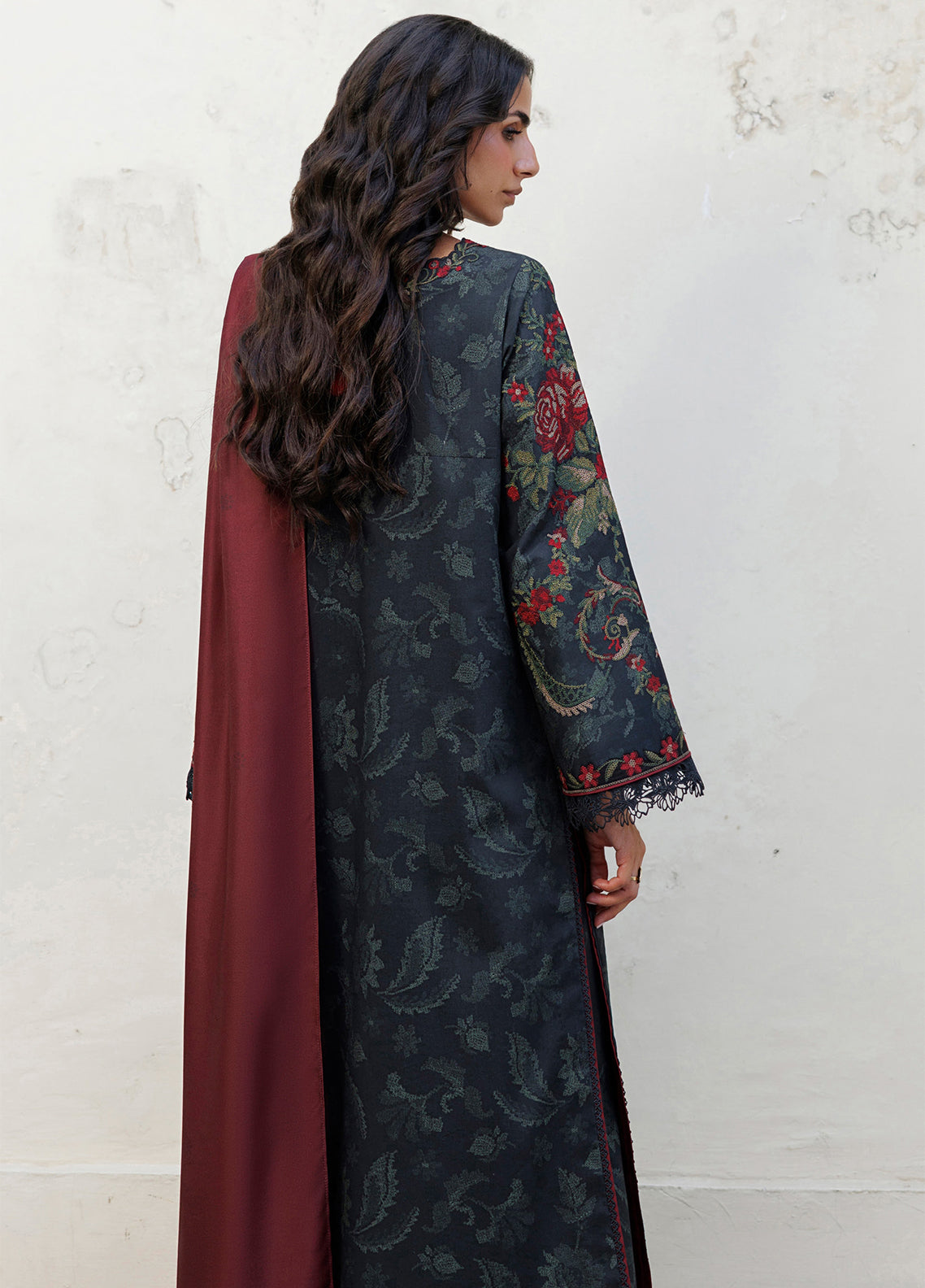 Iznik Embroidered Viscose Linen 3 Piece Unstitched Suit IZ26PFV D-IPF-31 Iznik Embroidered Viscose Linen 3 Piece Unstitched Suit IZ26PFV D-IPF-31
