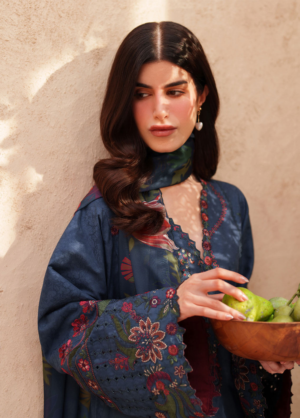 Iznik Festive Embroidered Lawn 3 Piece Unstitched Suit IZ26EEL D-EL-01 Iznik Festive Embroidered Lawn 3 Piece Unstitched Suit IZ26EEL D-EL-01