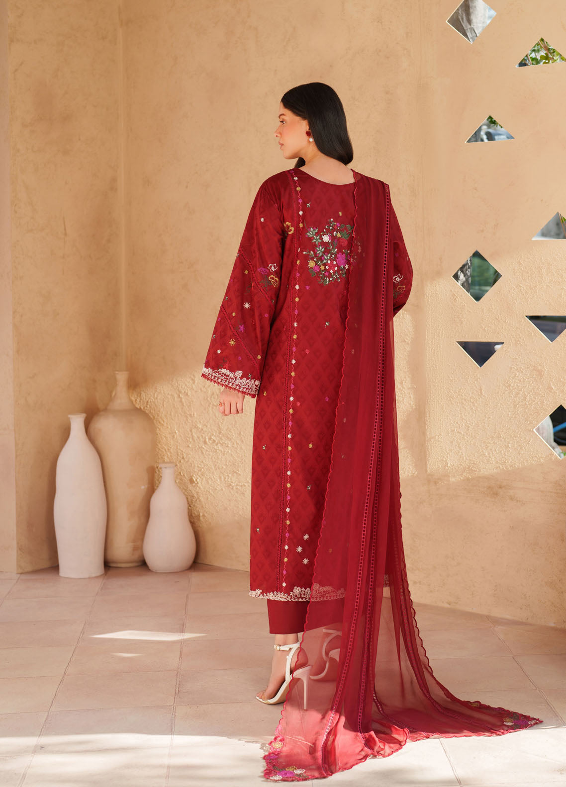 Iznik Festive Embroidered Lawn 3 Piece Unstitched Suit IZ26EEL D-EL-02 Iznik Festive Embroidered Lawn 3 Piece Unstitched Suit IZ26EEL D-EL-02