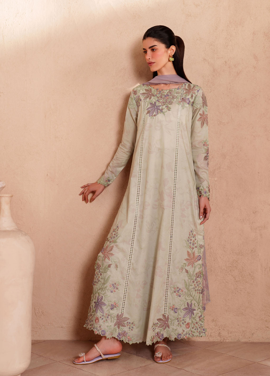 Iznik Festive Embroidered Lawn 3 Piece Unstitched Suit IZ26EEL D-EL-09 Iznik Festive Embroidered Lawn 3 Piece Unstitched Suit IZ26EEL D-EL-09