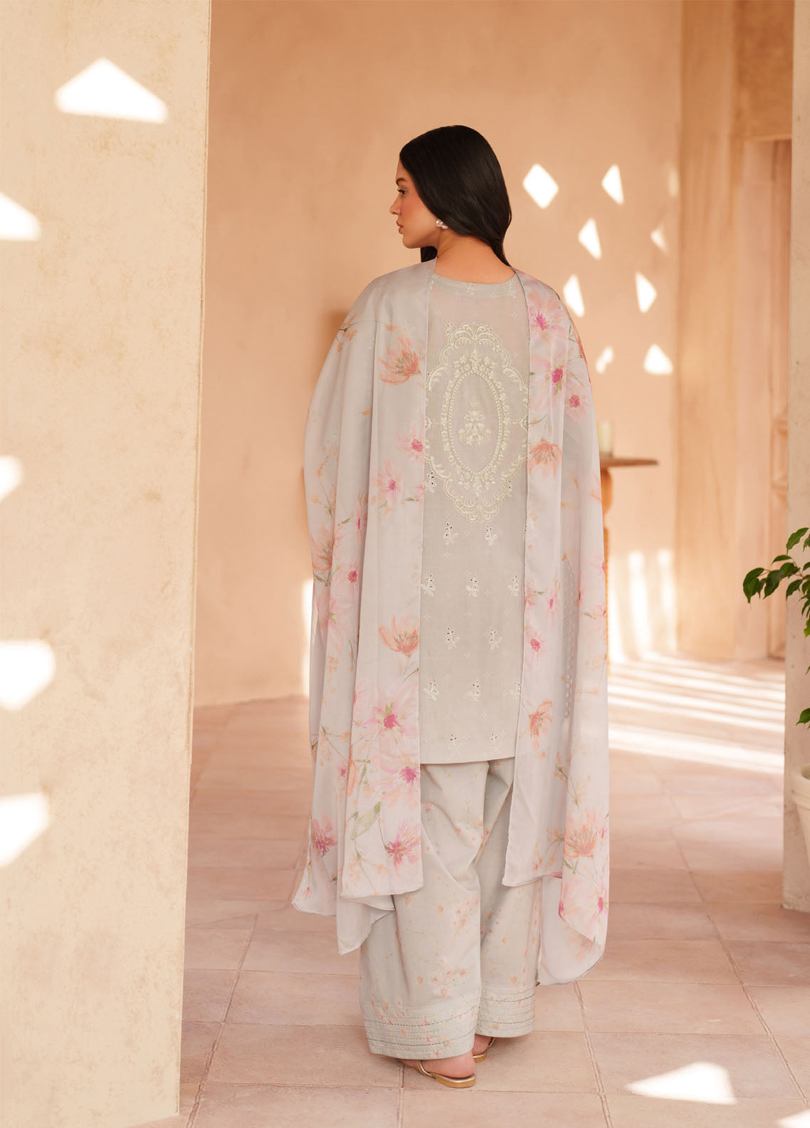 Iznik Festive Embroidered Lawn 3 Piece Unstitched Suit IZ26EEL D-EL-12 Iznik Festive Embroidered Lawn 3 Piece Unstitched Suit IZ26EEL D-EL-12