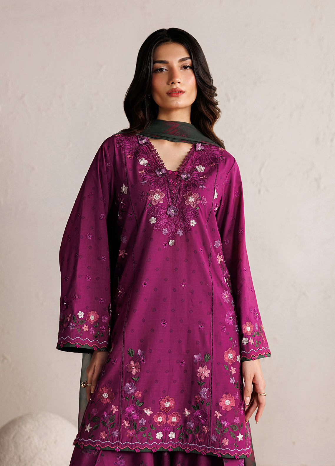 Iznik Festive Embroidered Lawn 3 Piece Unstitched Suit IZ26FL D-IBE-01 Iznik Festive Embroidered Lawn 3 Piece Unstitched Suit IZ26FL D-IBE-01