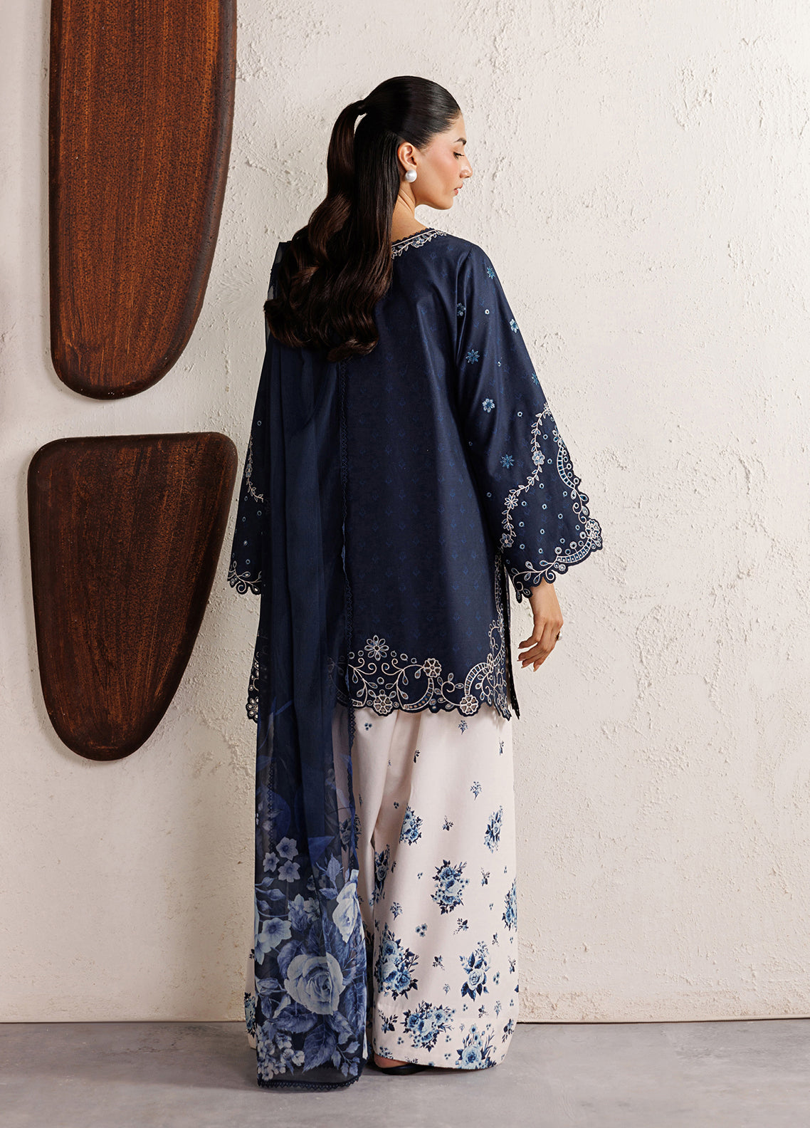 Iznik Festive Embroidered Lawn 3 Piece Unstitched Suit IZ26FL D-IBE-02 Iznik Festive Embroidered Lawn 3 Piece Unstitched Suit IZ26FL D-IBE-02