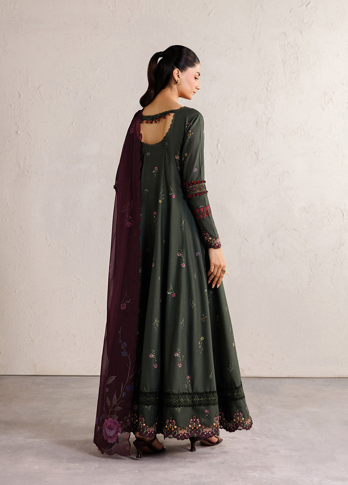 Iznik Festive Embroidered Lawn 3 Piece Unstitched Suit IZ26FL D-IBE-03 Iznik Festive Embroidered Lawn 3 Piece Unstitched Suit IZ26FL D-IBE-03