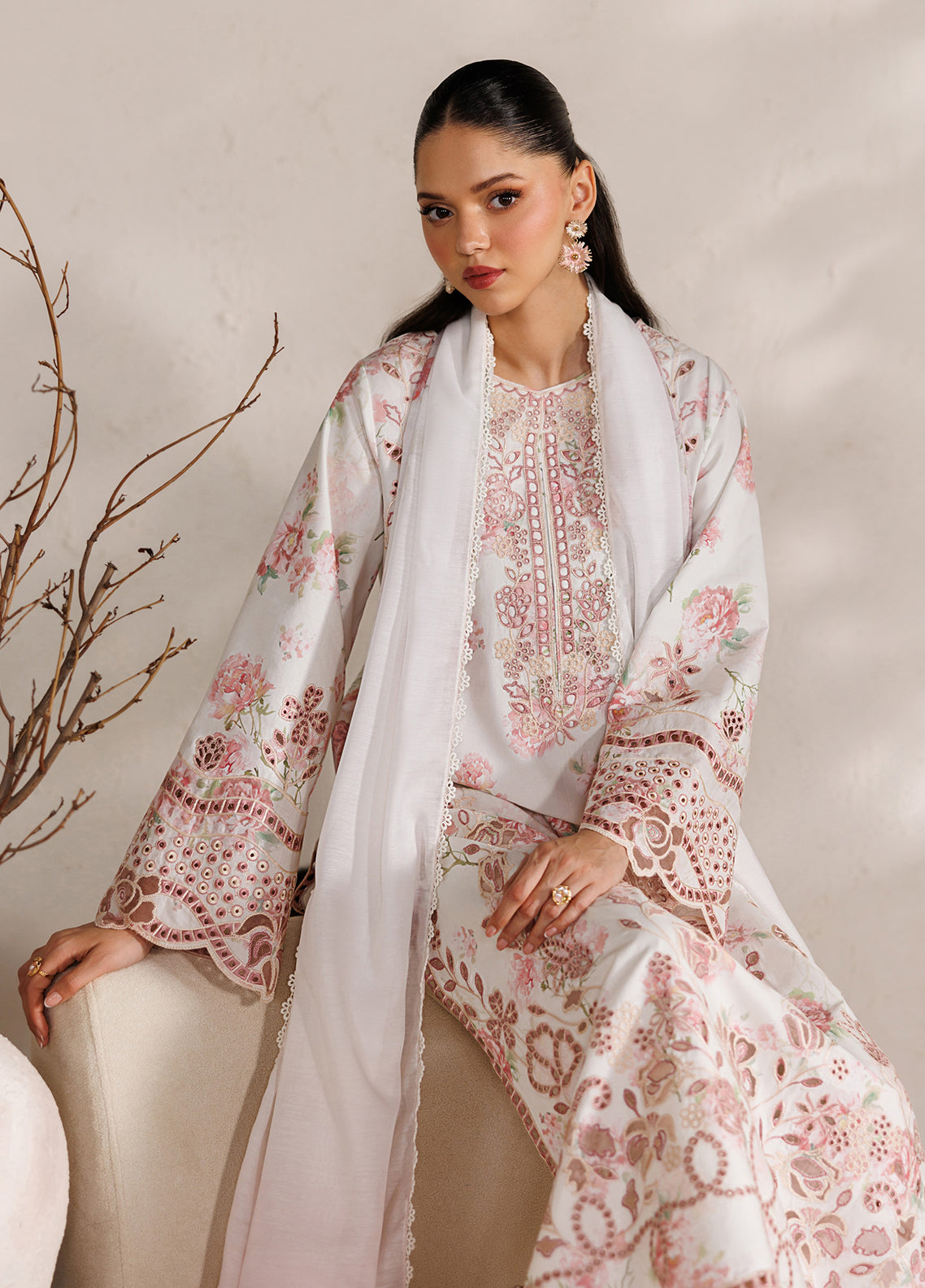 Iznik Festive Embroidered Lawn 3 Piece Unstitched Suit IZ26FL D-IBE-04 Iznik Festive Embroidered Lawn 3 Piece Unstitched Suit IZ26FL D-IBE-04