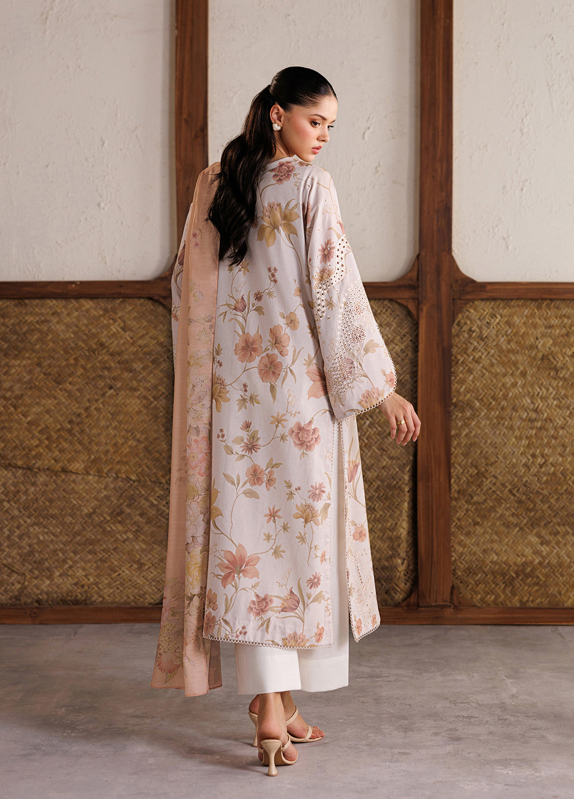 Iznik Festive Embroidered Lawn 3 Piece Unstitched Suit IZ26FL D-IBE-05 Iznik Festive Embroidered Lawn 3 Piece Unstitched Suit IZ26FL D-IBE-05